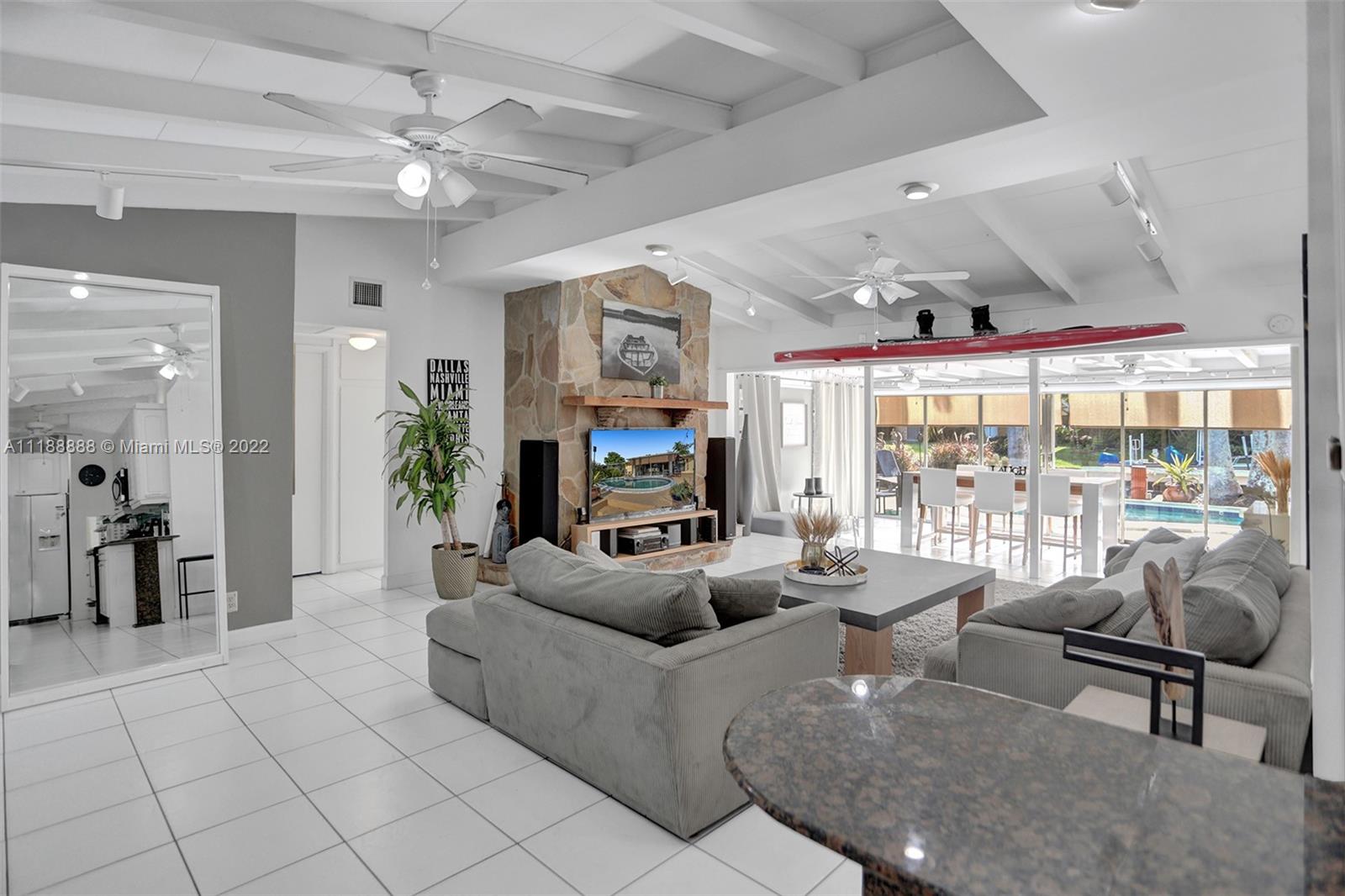 2465 Bimini Ln