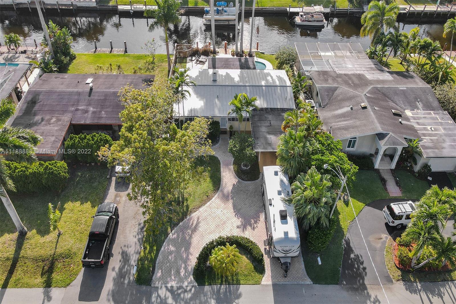 2465 Bimini Ln