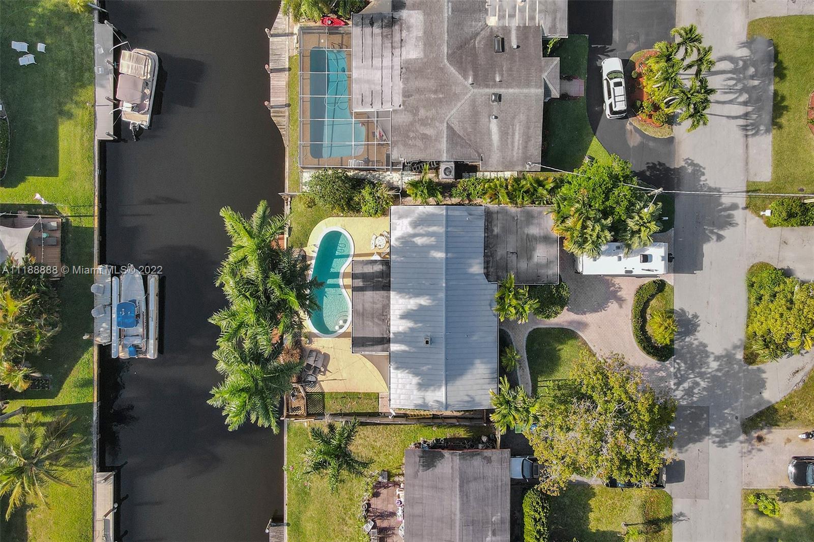 2465 Bimini Ln
