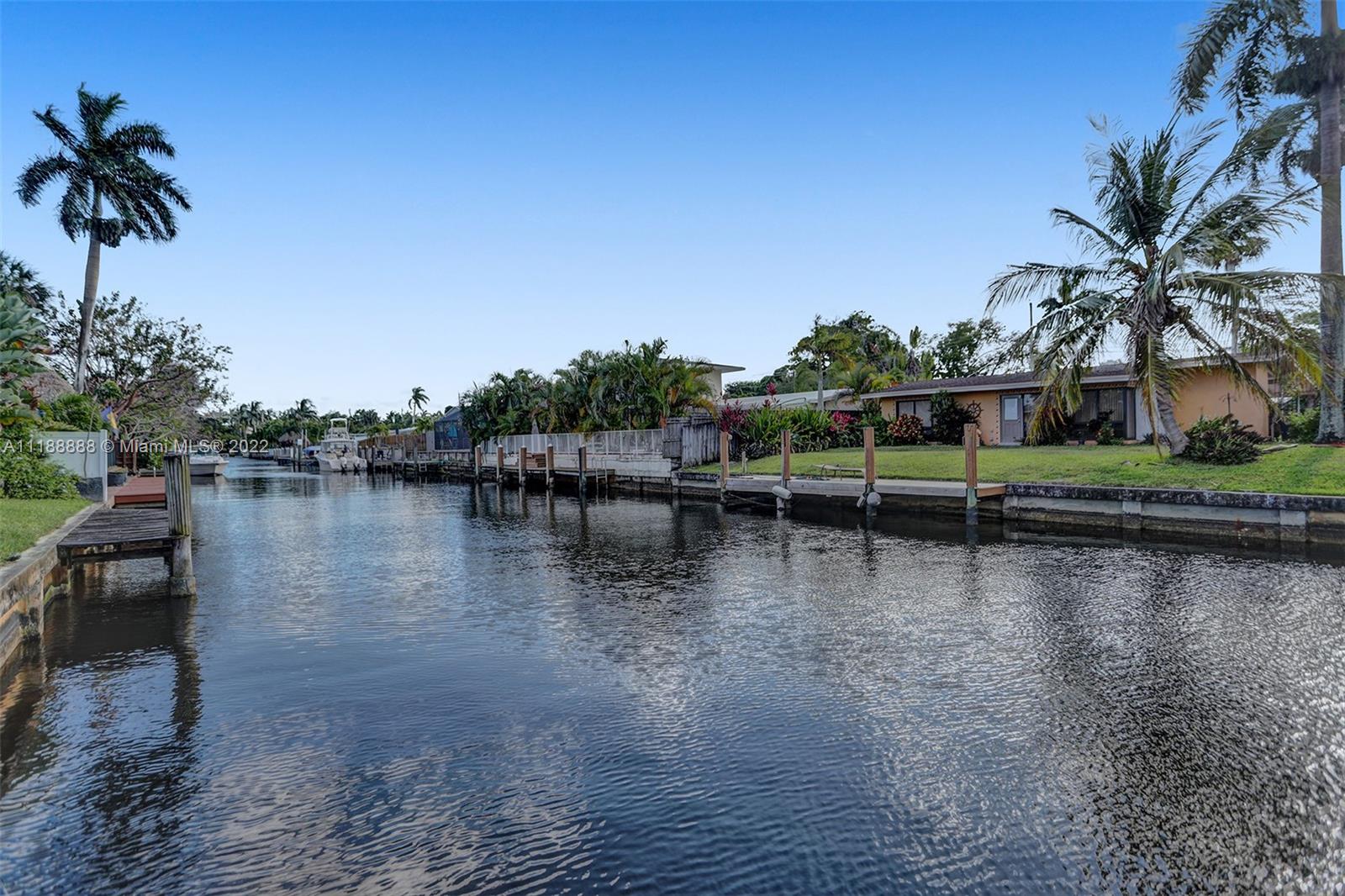 2465 Bimini Ln