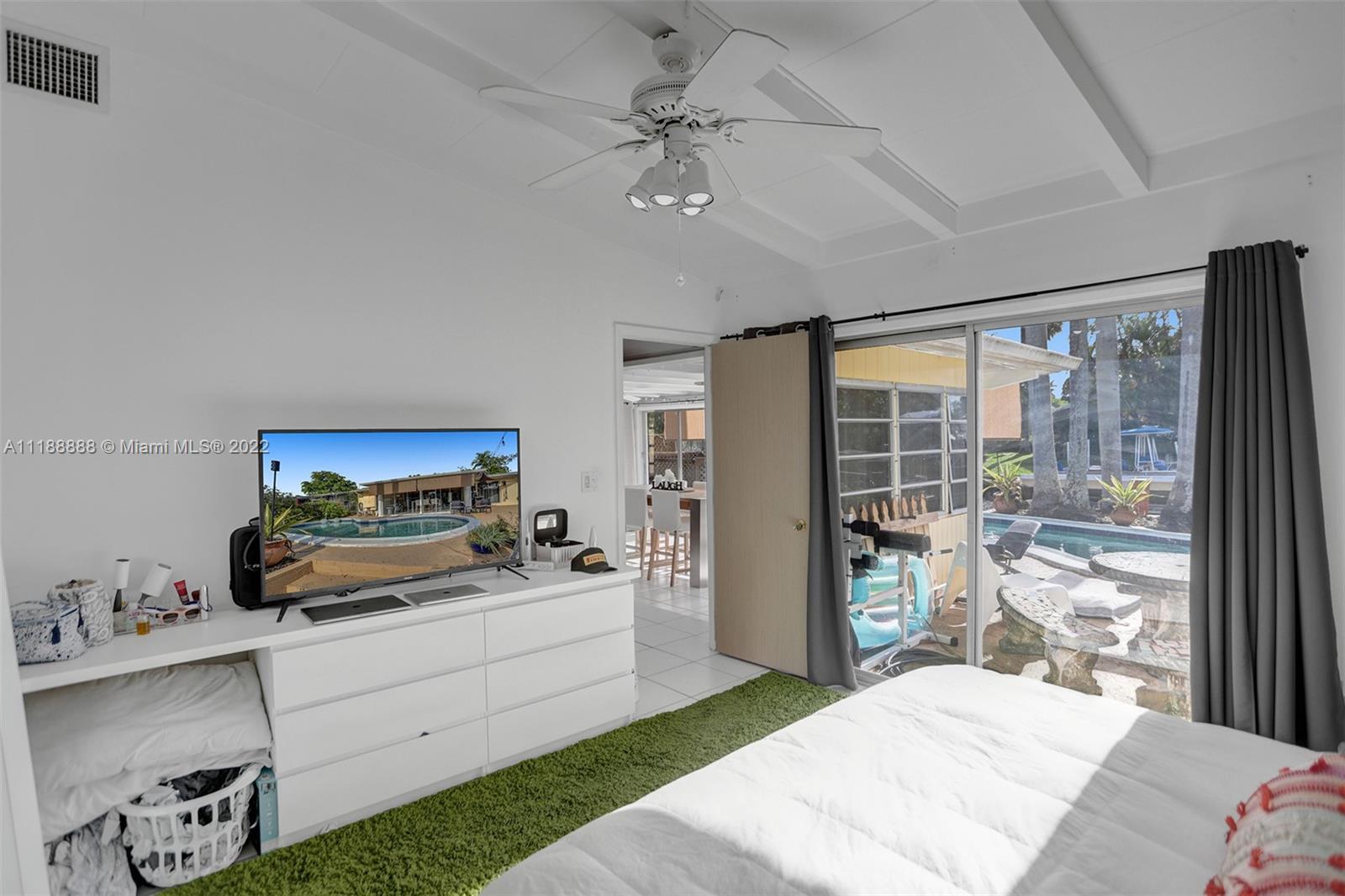 2465 Bimini Ln