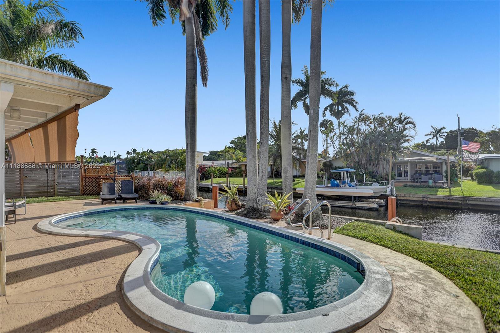 2465 Bimini Ln