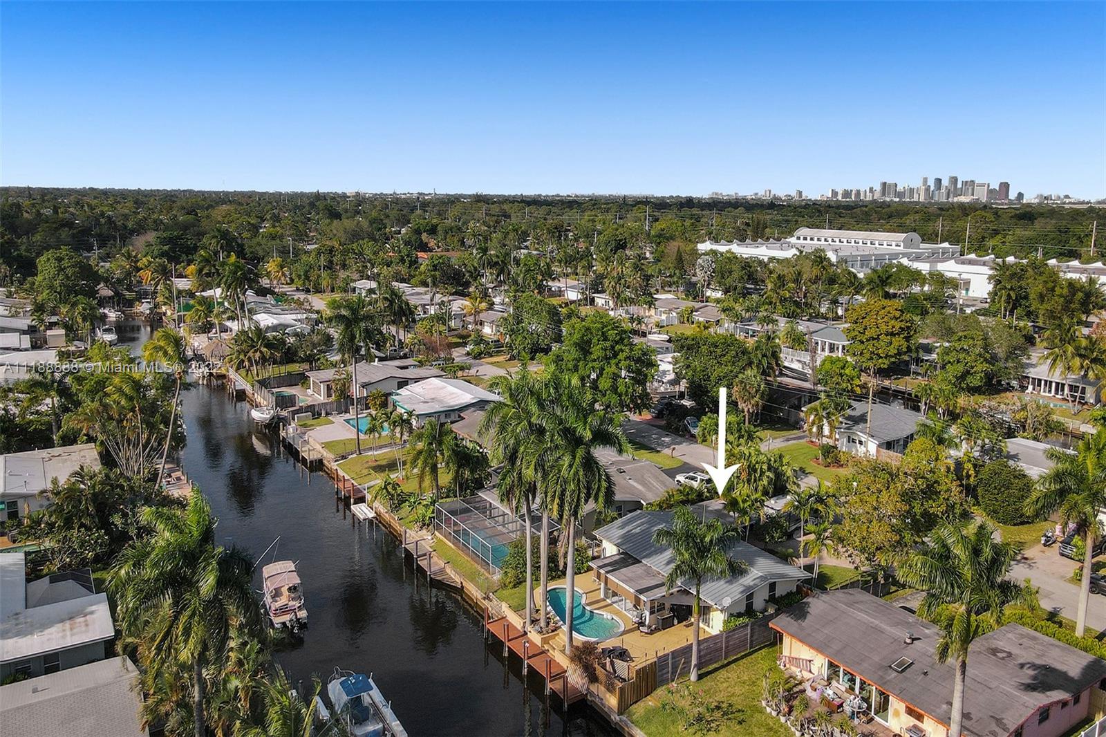 2465 Bimini Ln