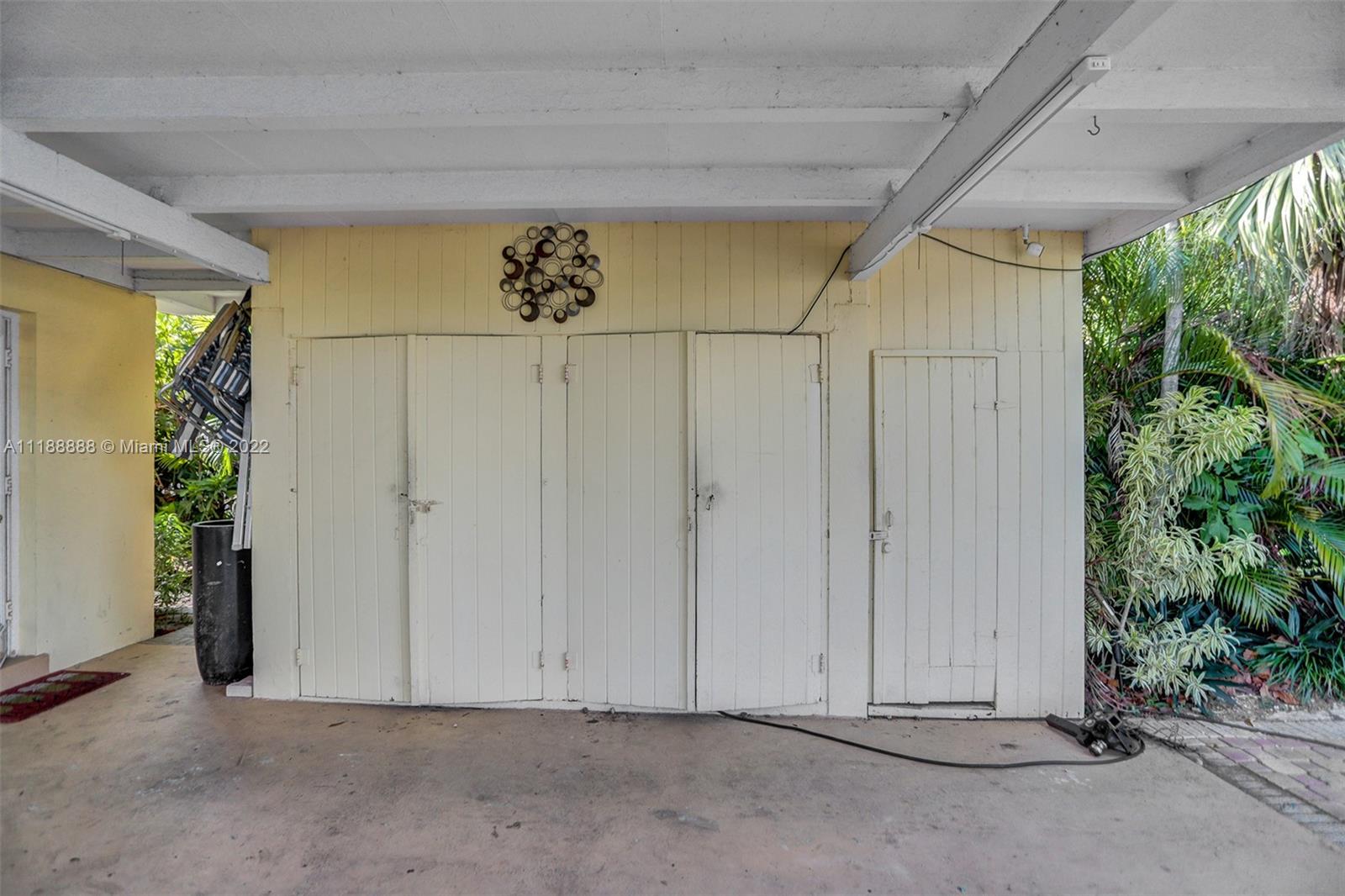 2465 Bimini Ln