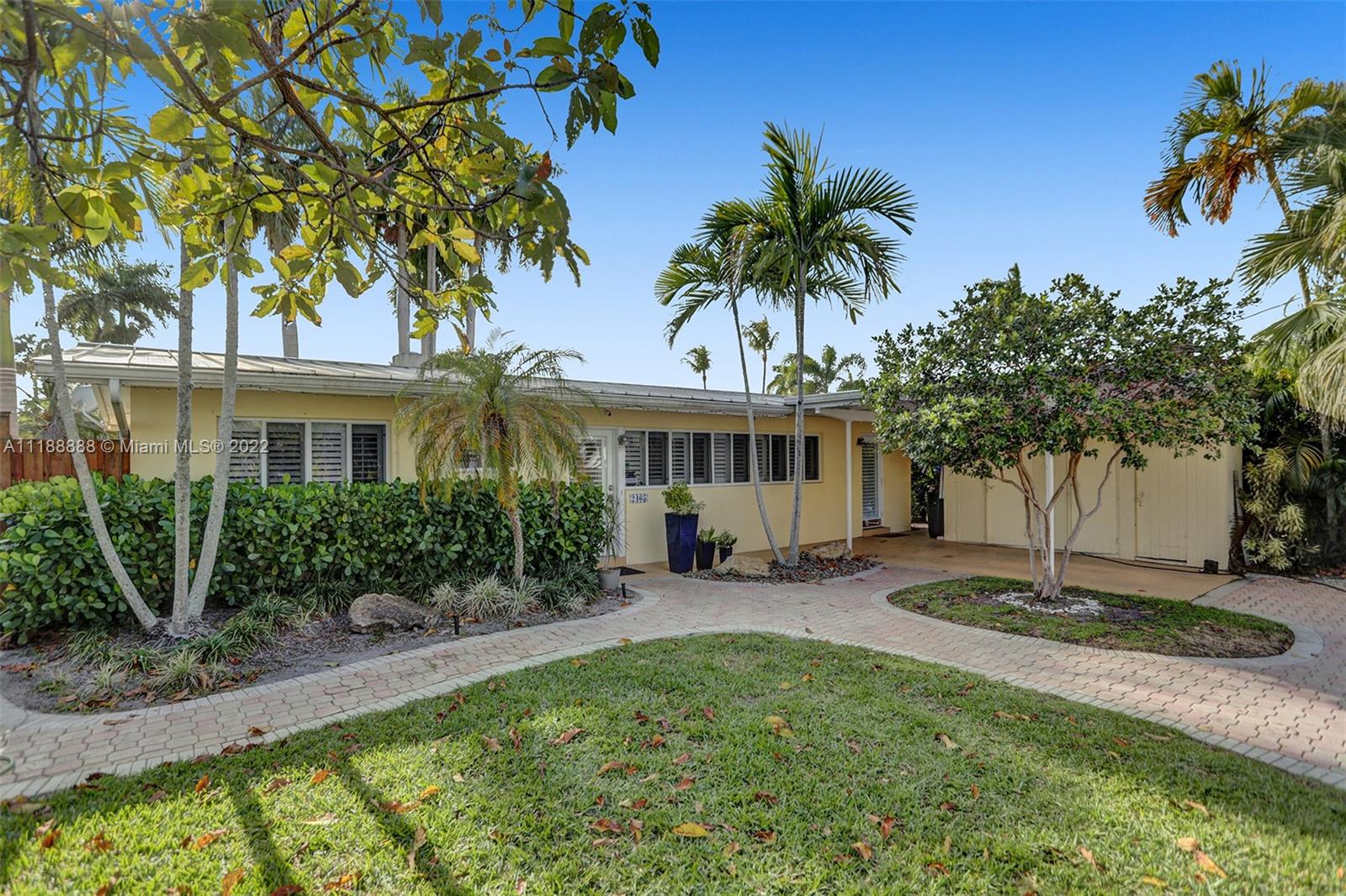 2465 Bimini Ln