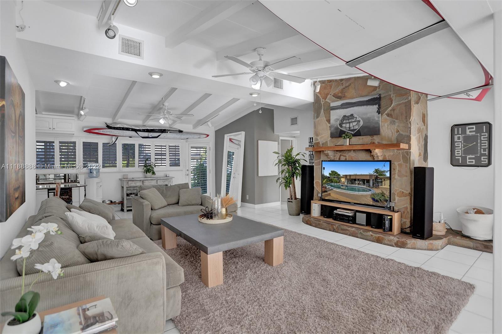 2465 Bimini Ln