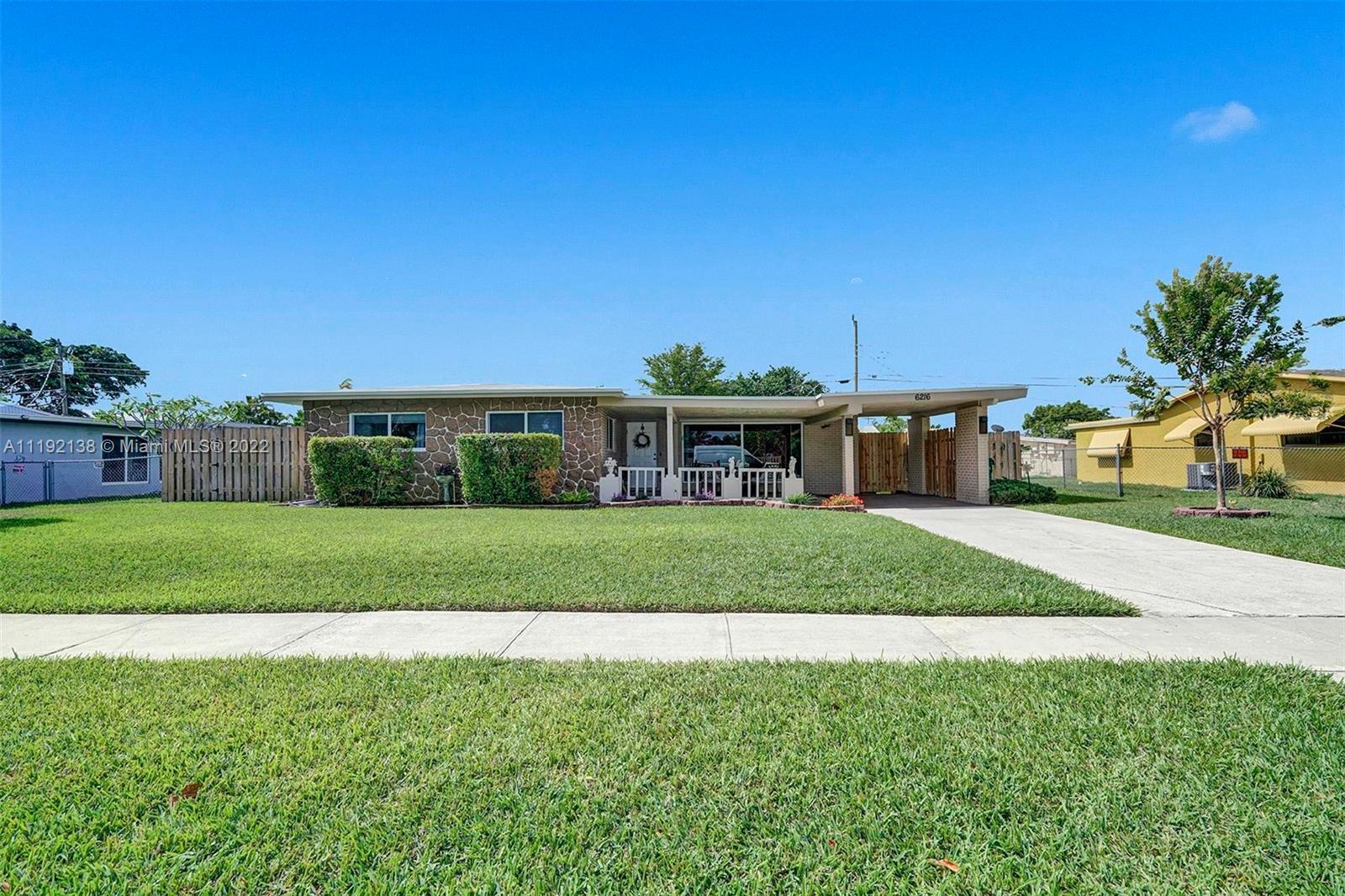 6216 NW 10th St