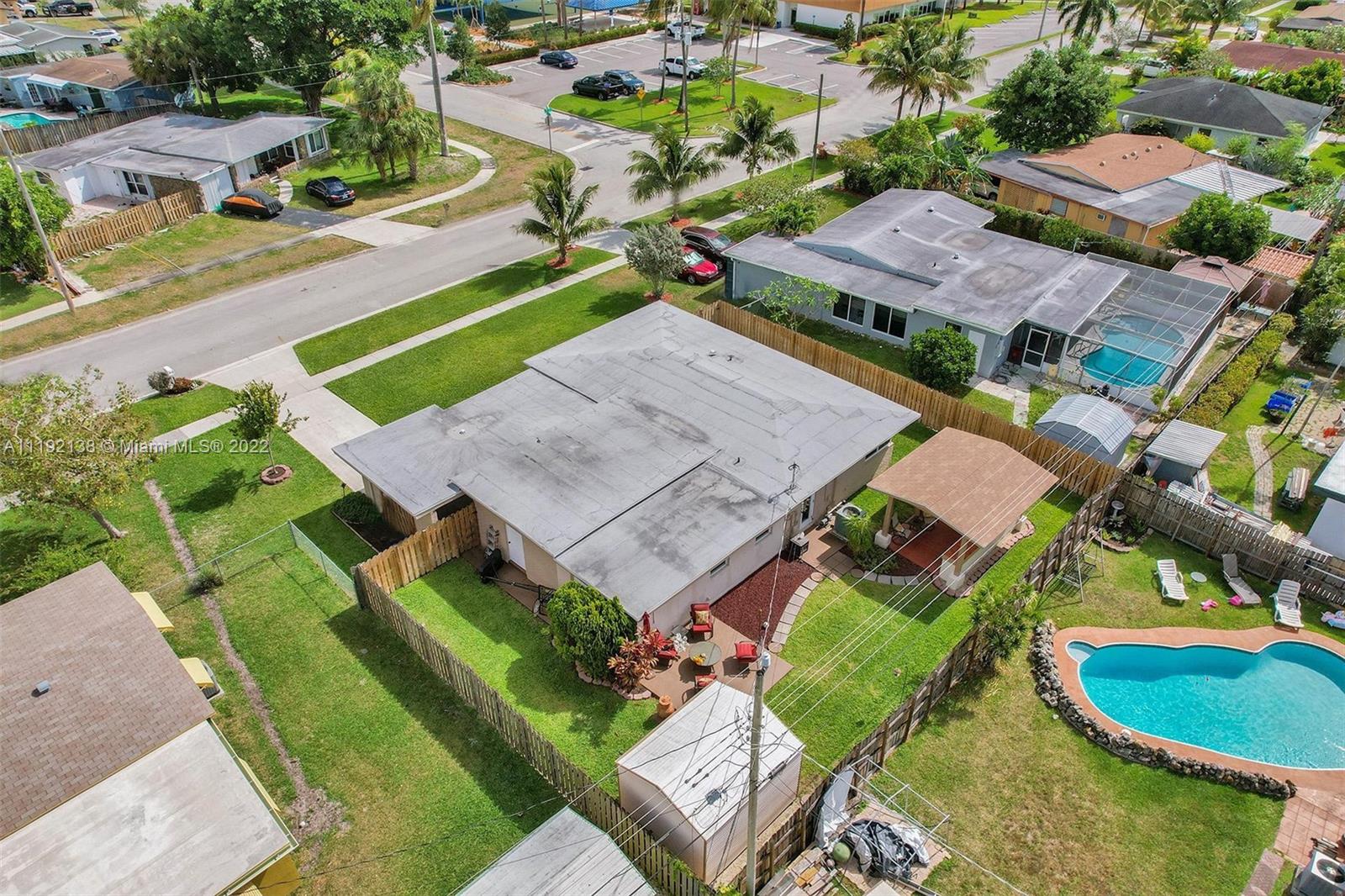 6216 NW 10th St