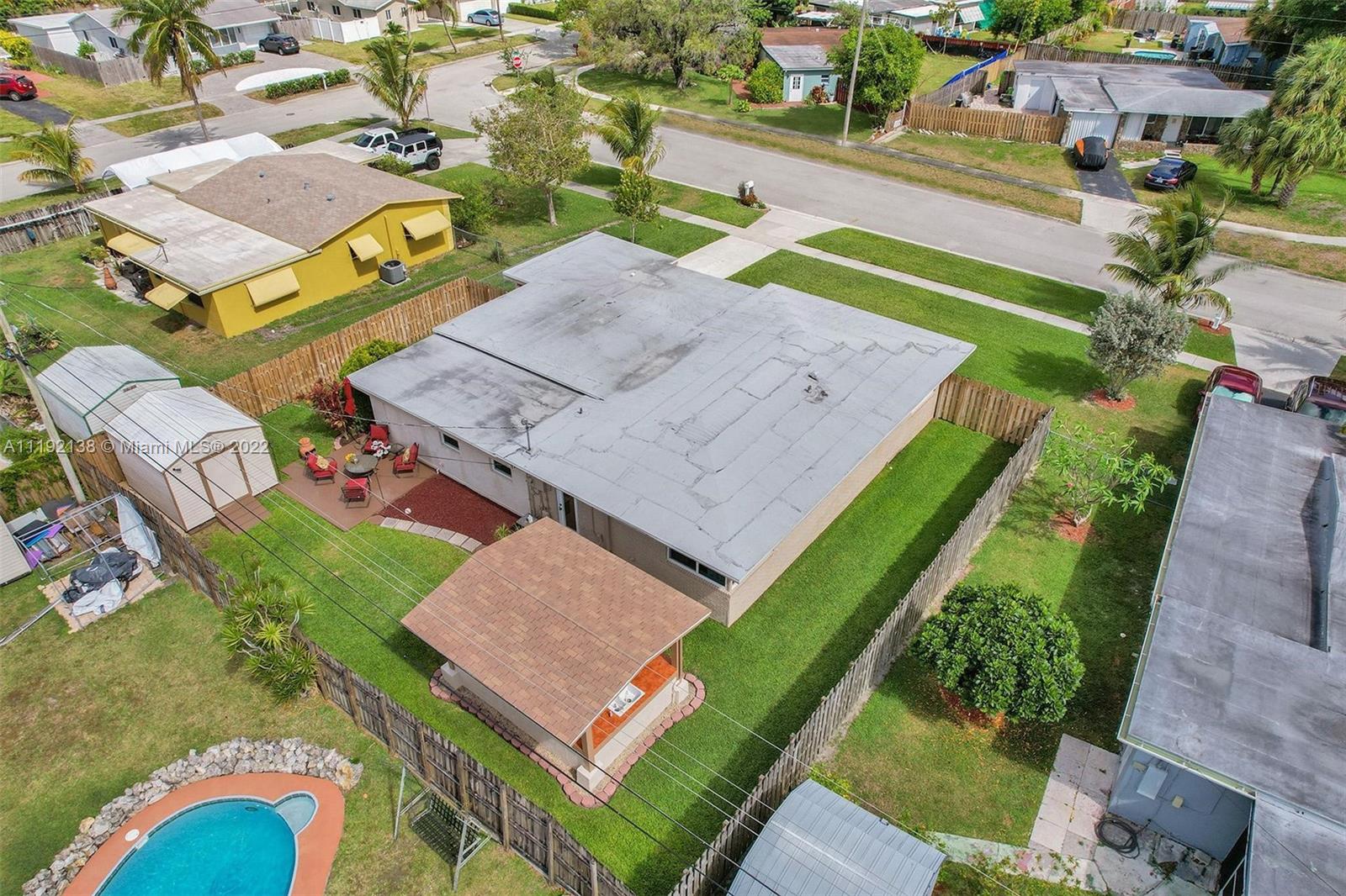 6216 NW 10th St