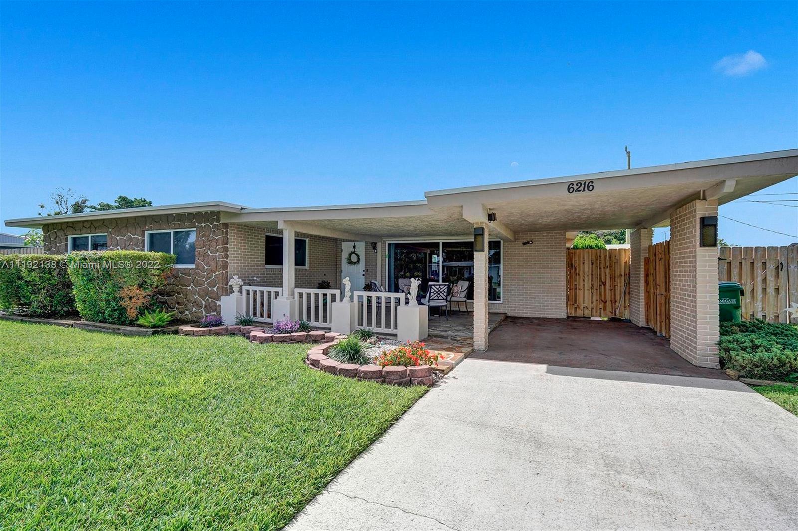 6216 NW 10th St