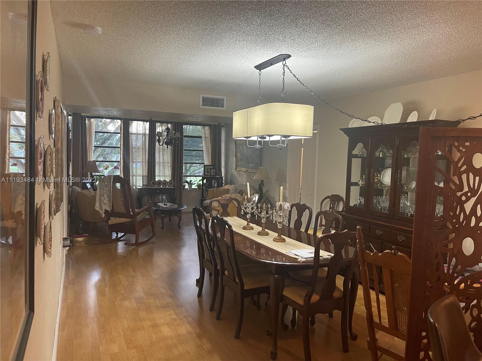 1711 Whitehall Dr Unit: 203