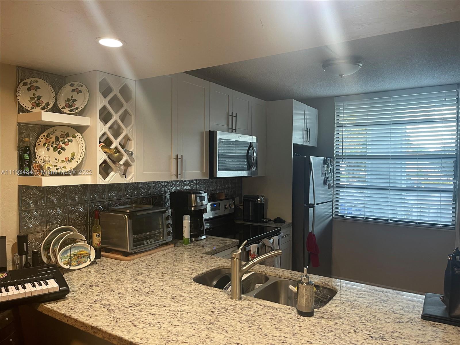 1711 Whitehall Dr Unit: 203