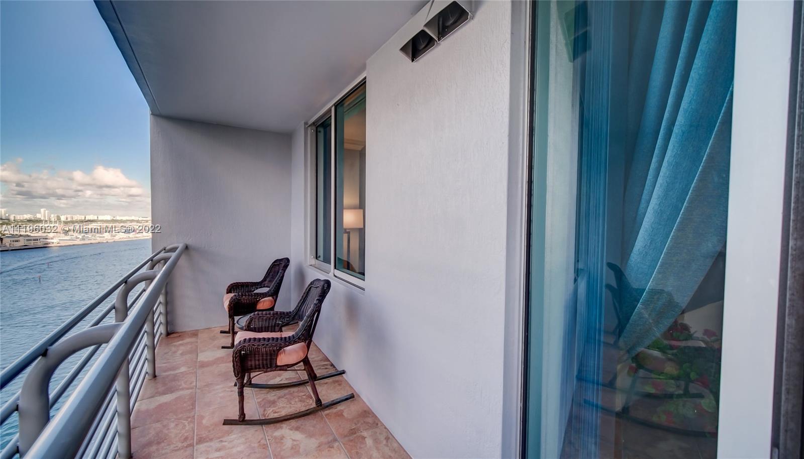 335 S Biscayne Blvd Unit: 2004