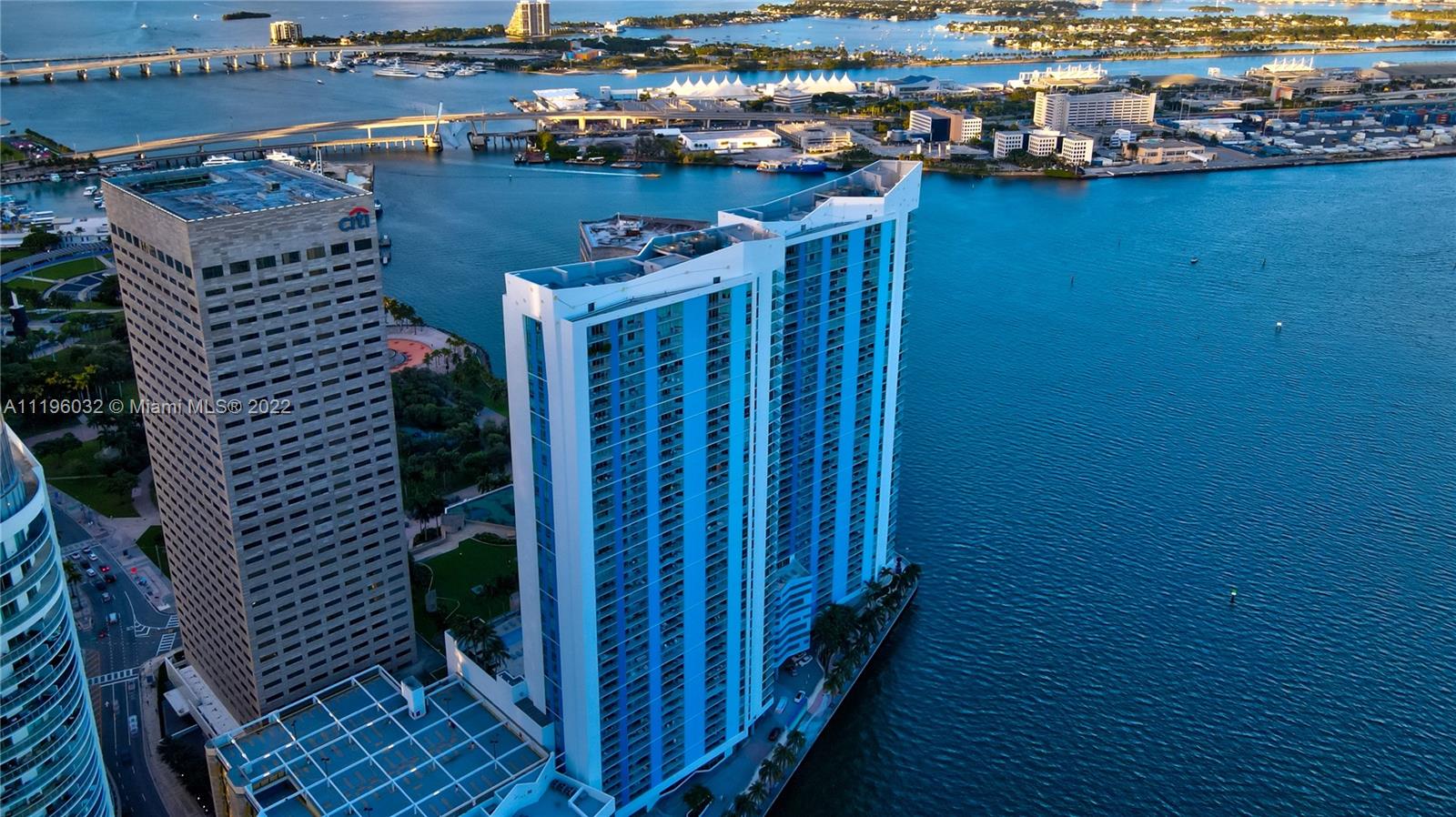 335 S Biscayne Blvd Unit: 2004