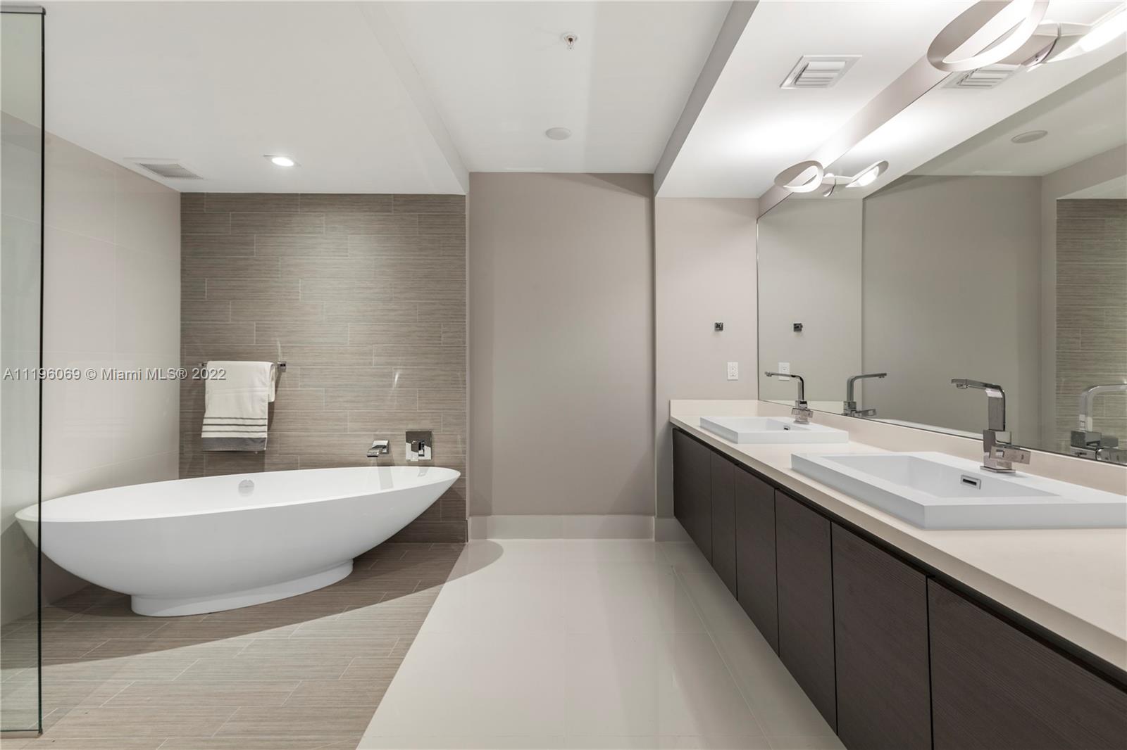 300 Sunny Isles Blvd Unit: 4-806