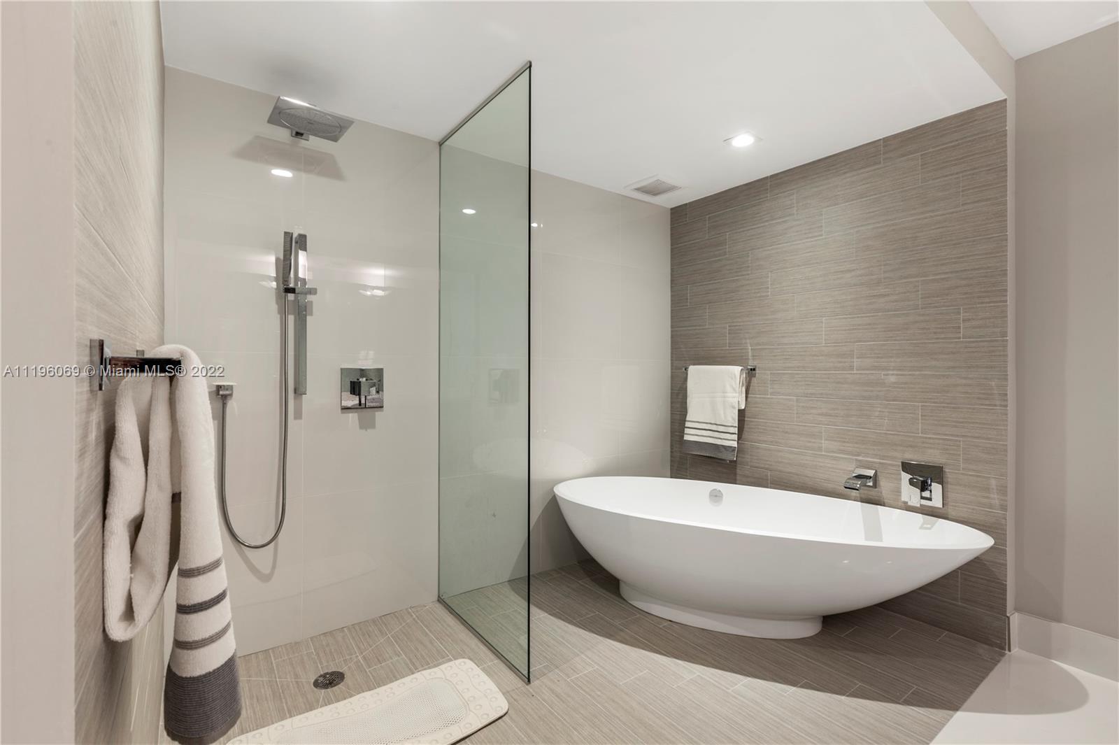 300 Sunny Isles Blvd Unit: 4-806