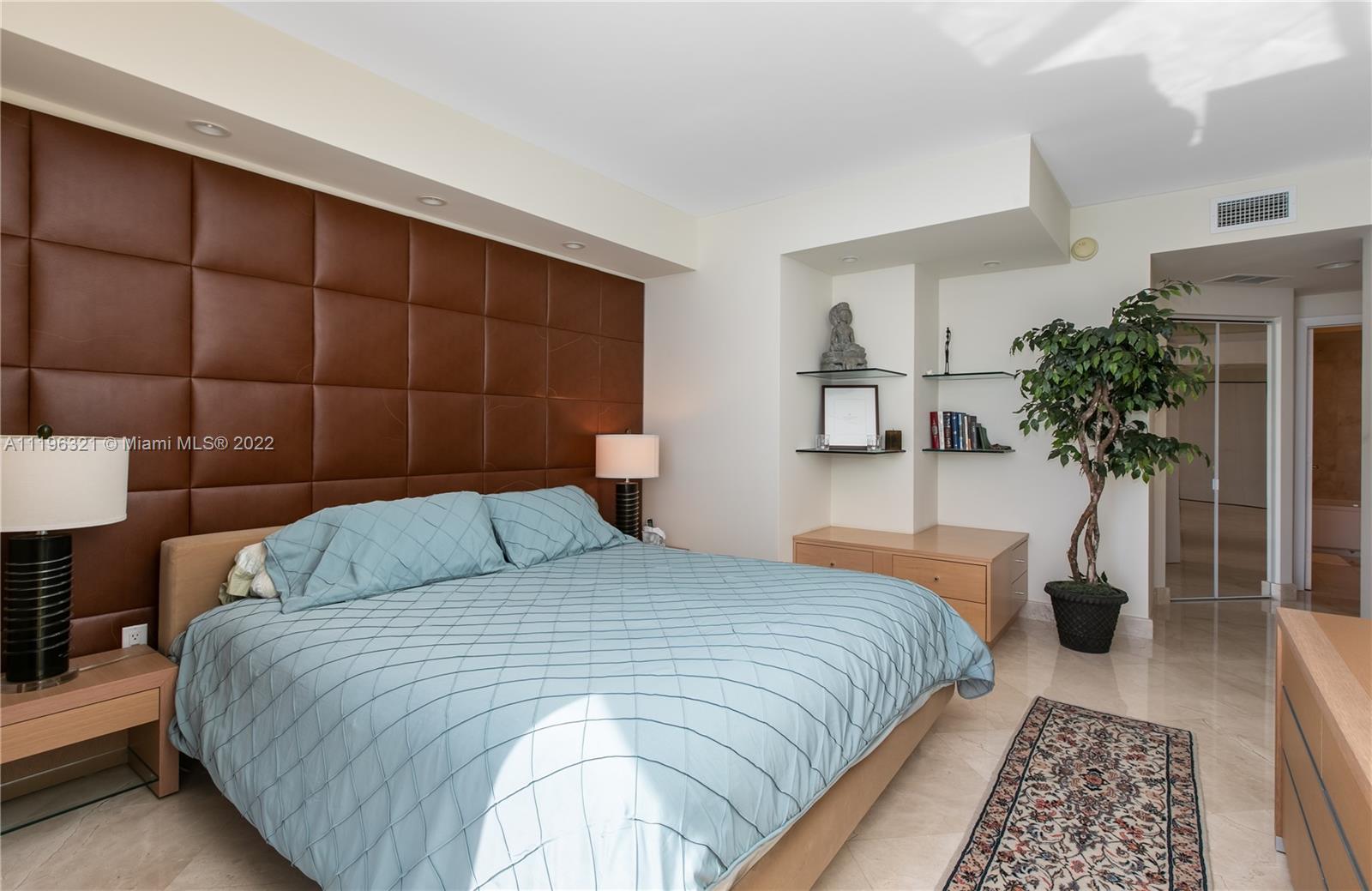 6365 Collins Ave Unit: 4102