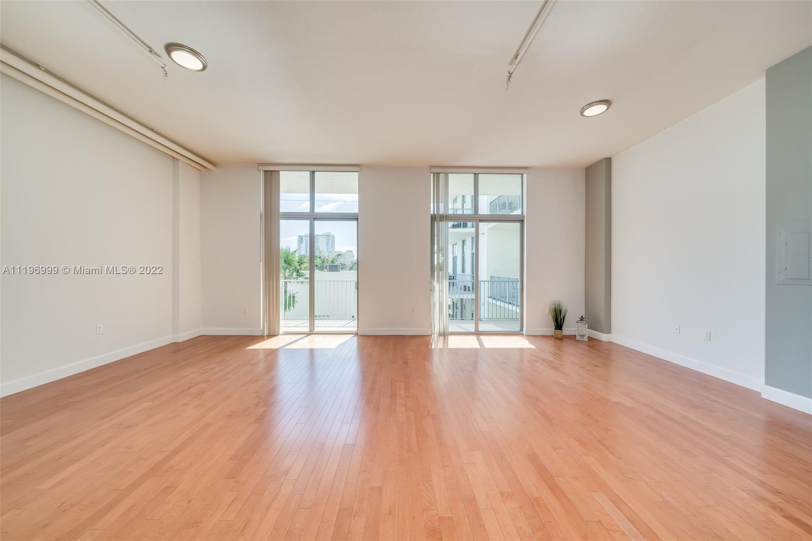 2100 Van Buren St Unit: 309