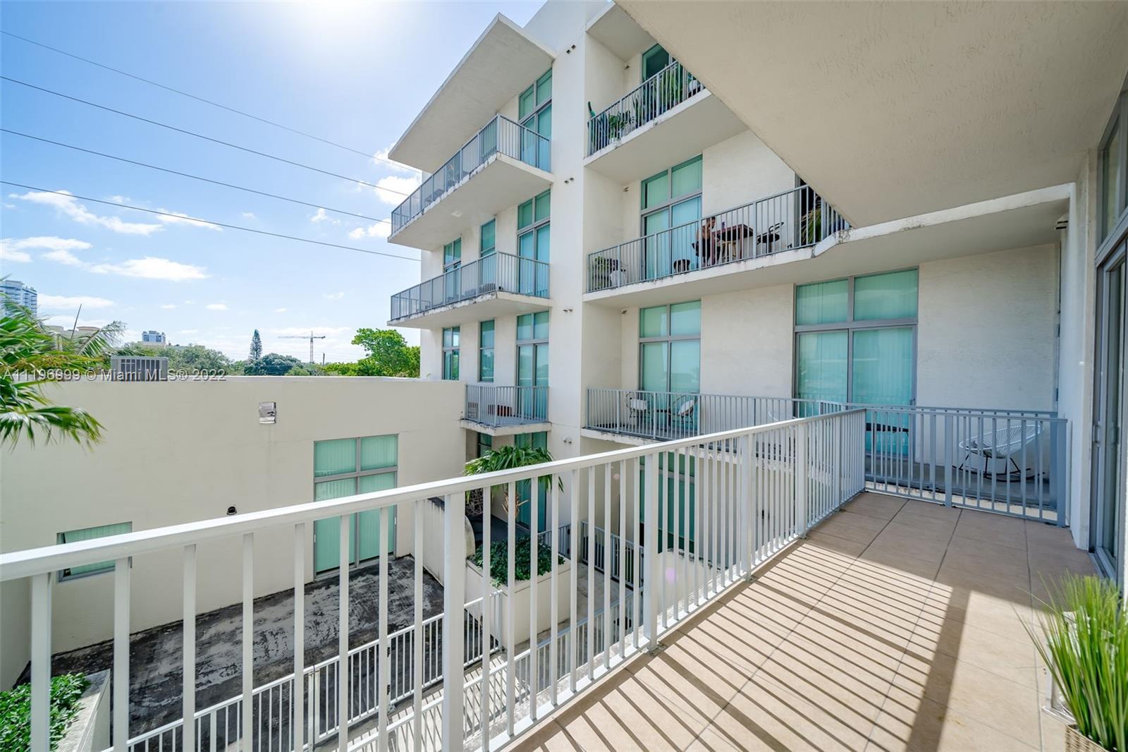 2100 Van Buren St Unit: 309