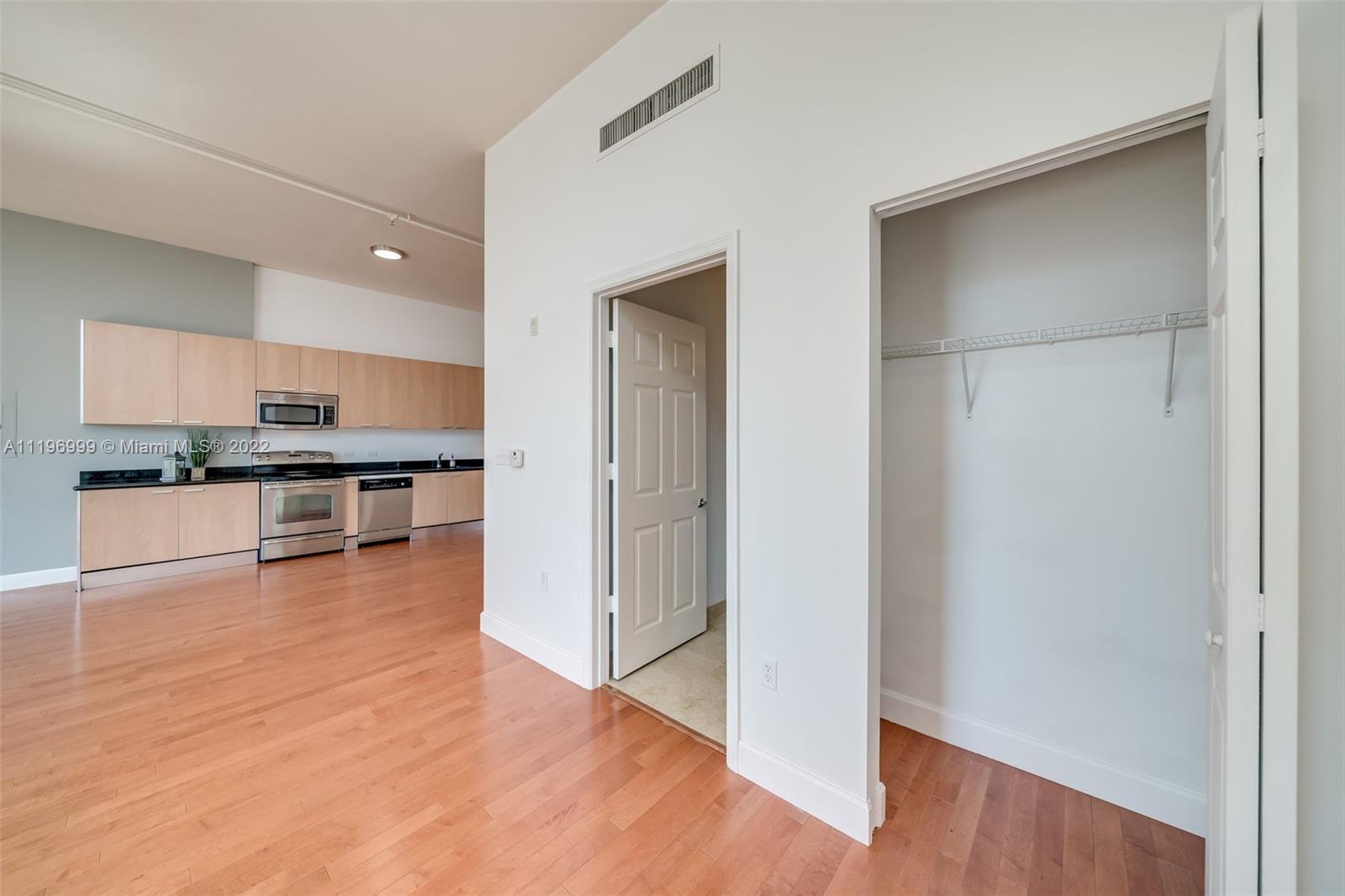2100 Van Buren St Unit: 309