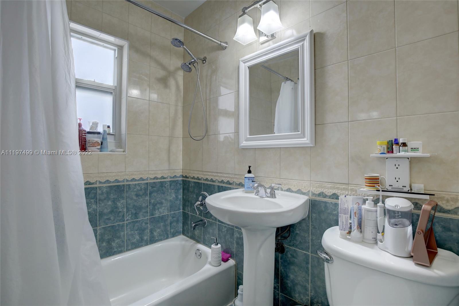 10072 E Bay Harbor Dr Unit: 72C