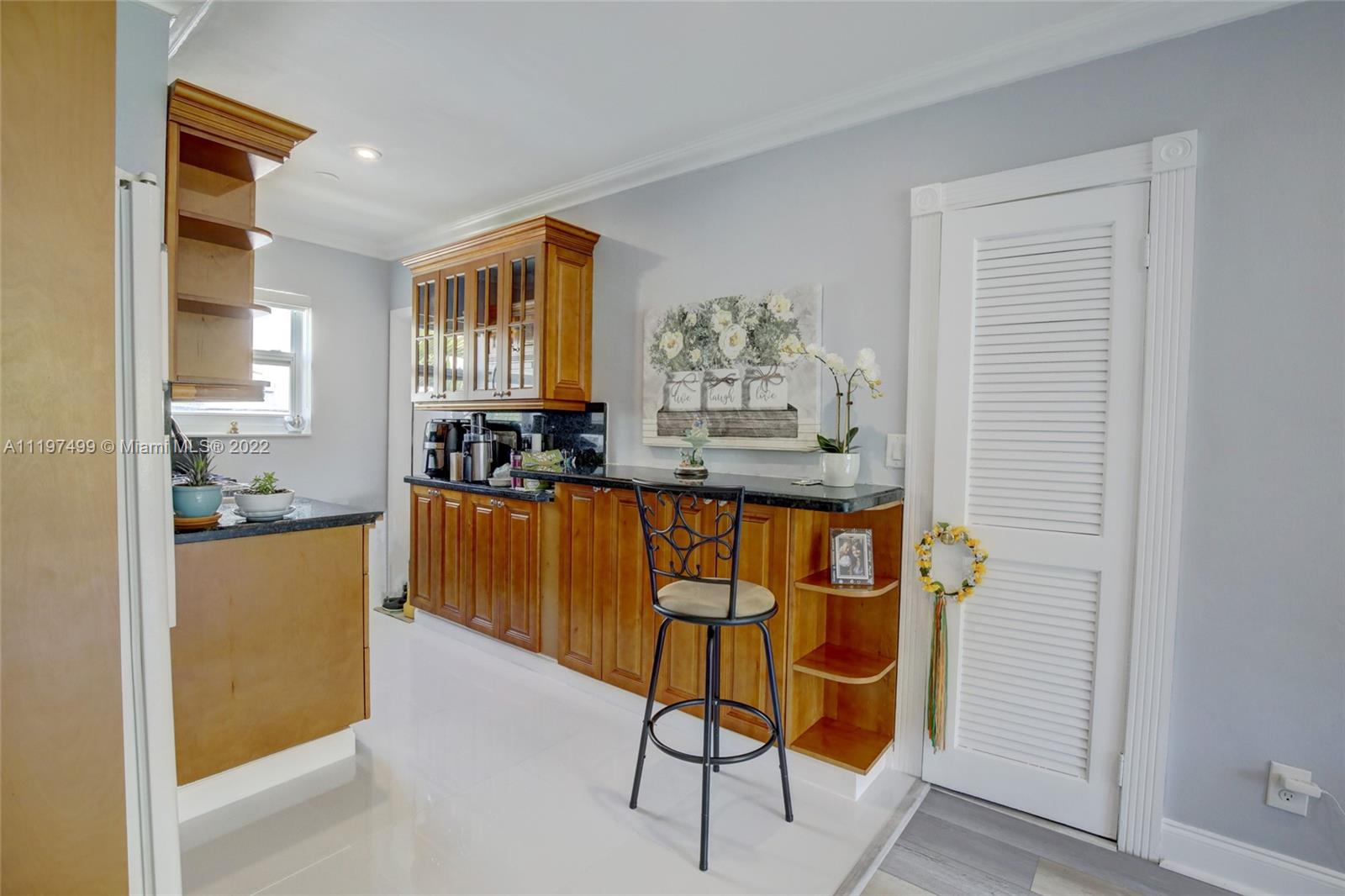 10072 E Bay Harbor Dr Unit: 72C