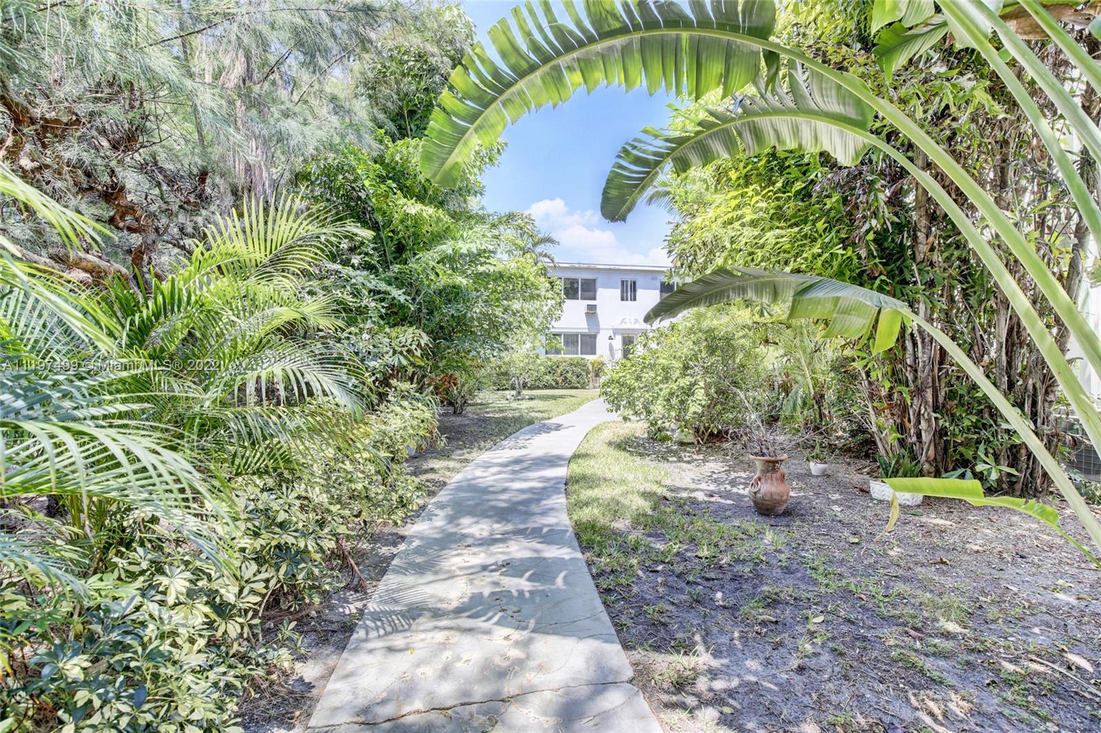 10072 E Bay Harbor Dr Unit: 72C
