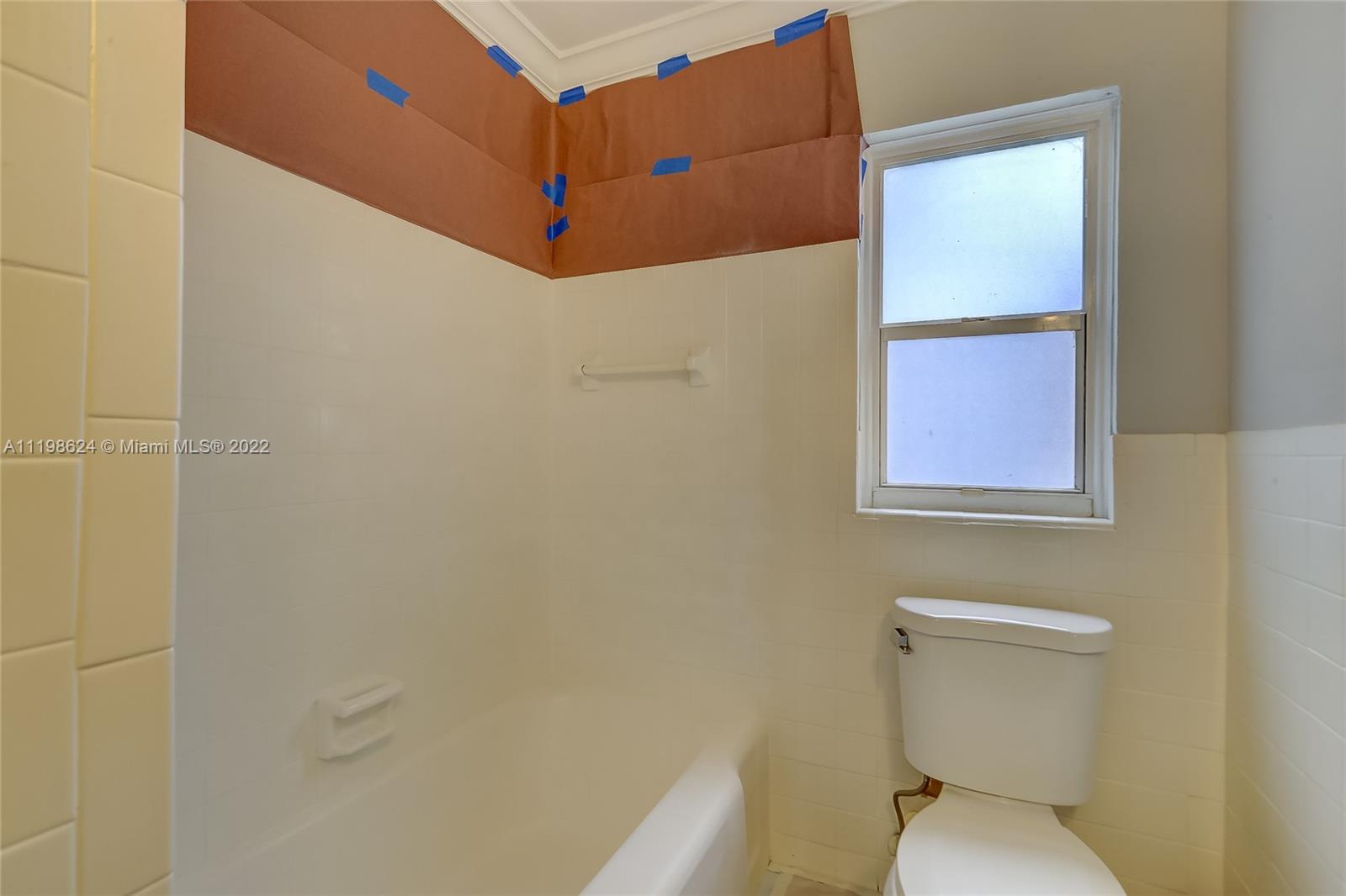 1633 NE 4th Pl Unit: 1