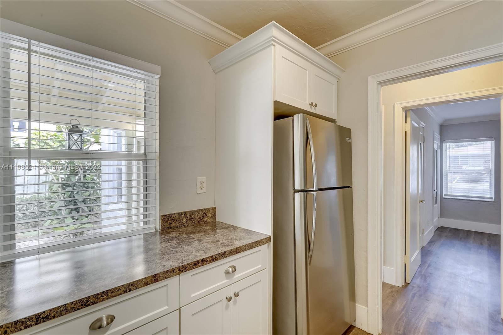 1633 NE 4th Pl Unit: 1