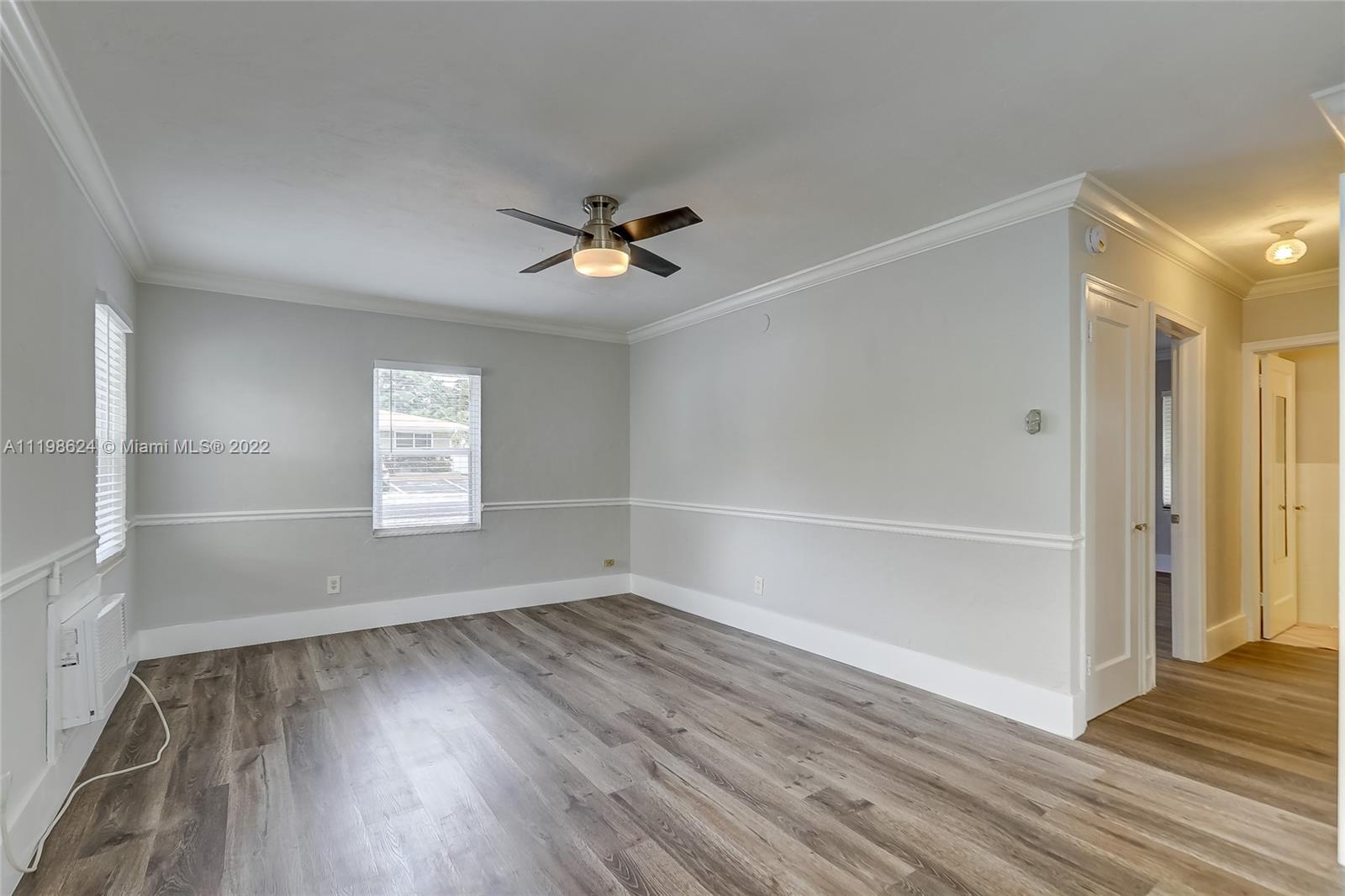 1633 NE 4th Pl Unit: 1