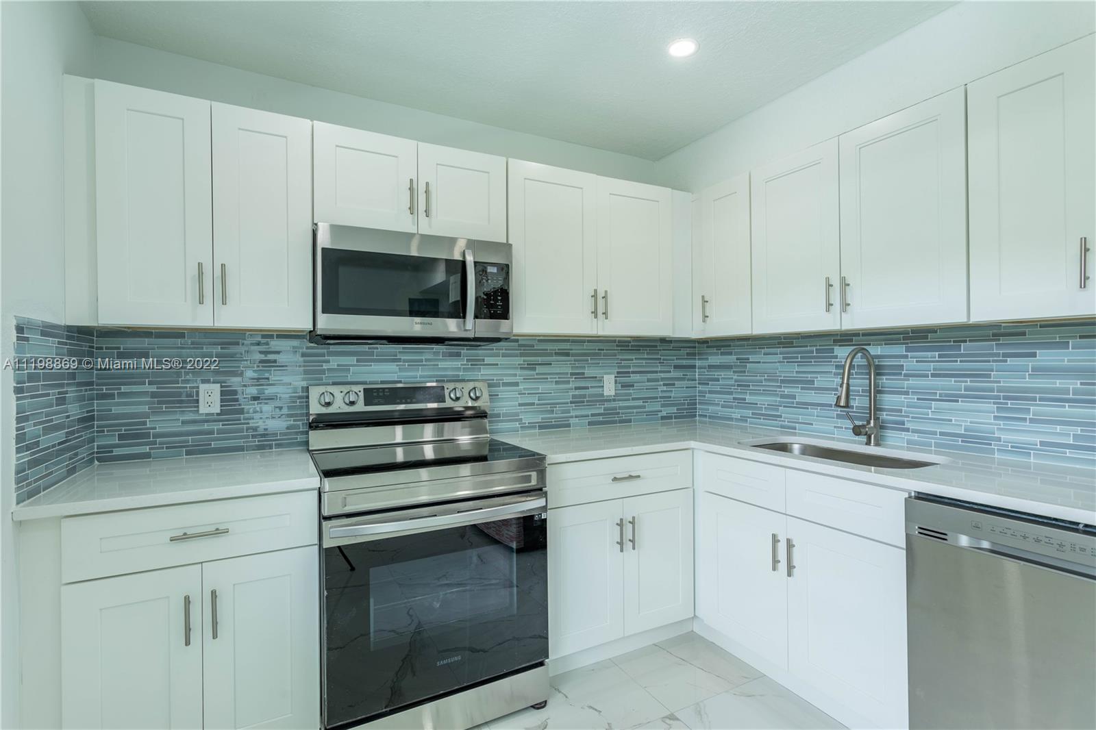 901 Cypress Grove Dr Unit: 205