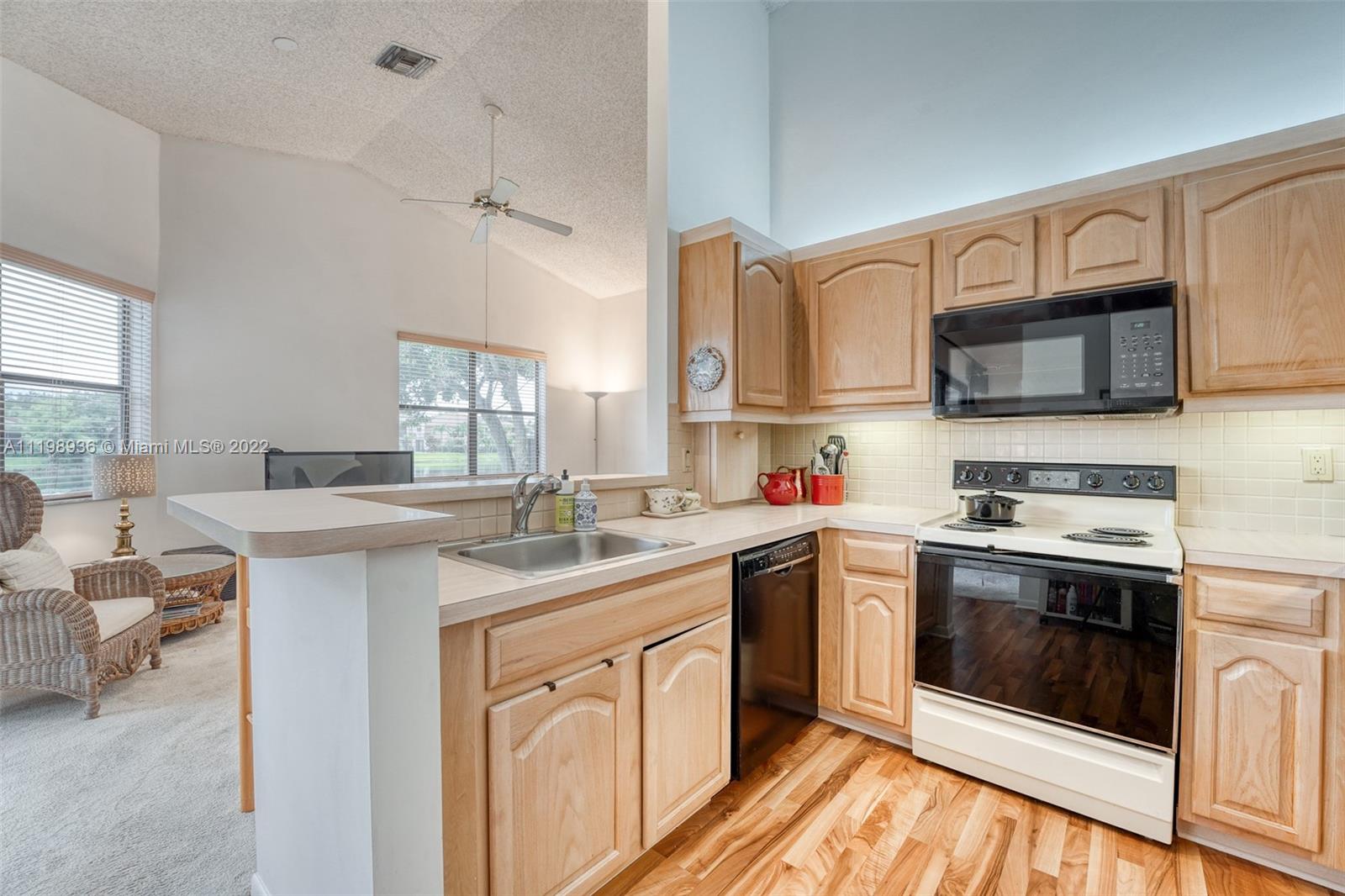 10370 NW 14th St