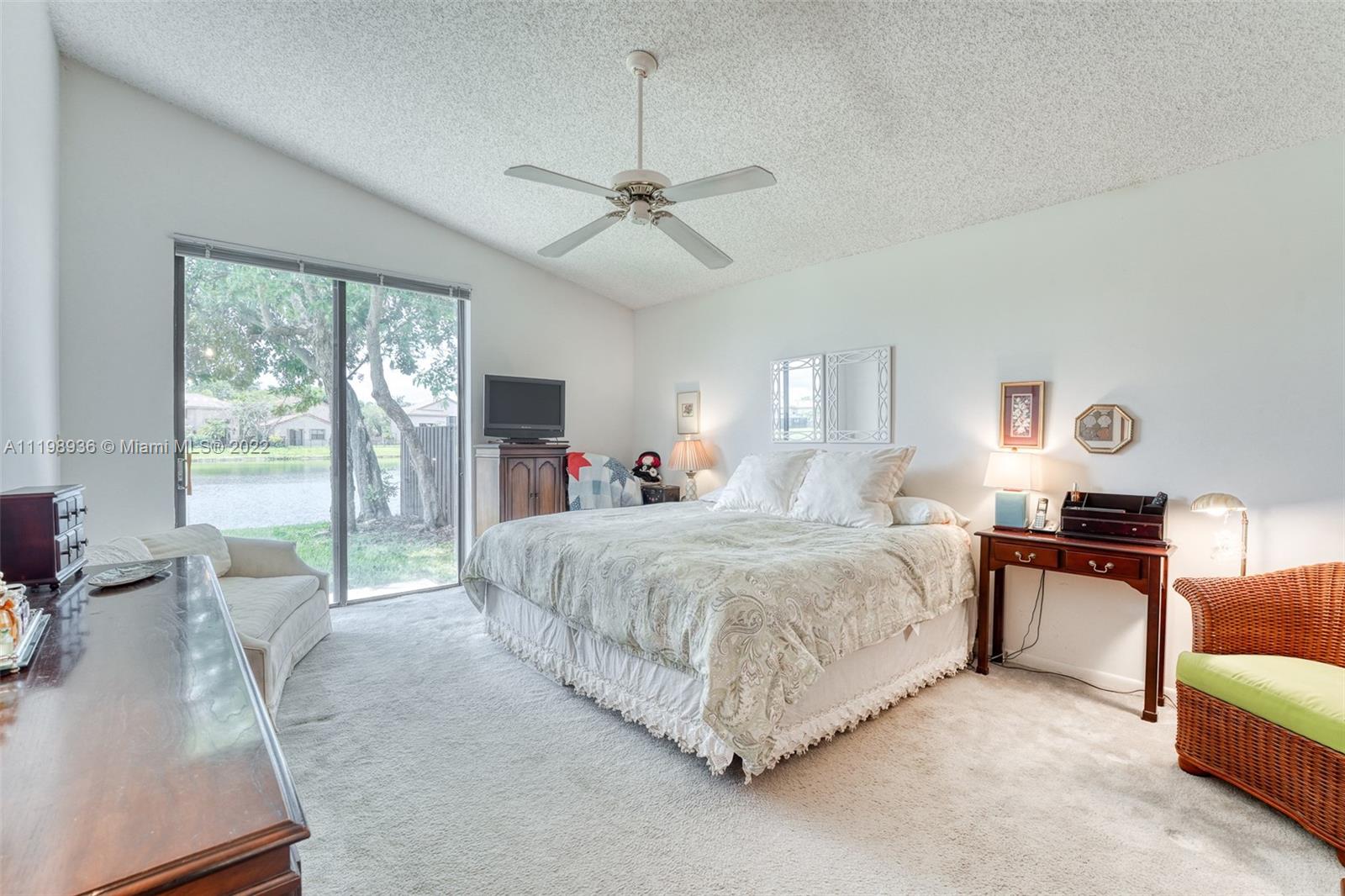 10370 NW 14th St