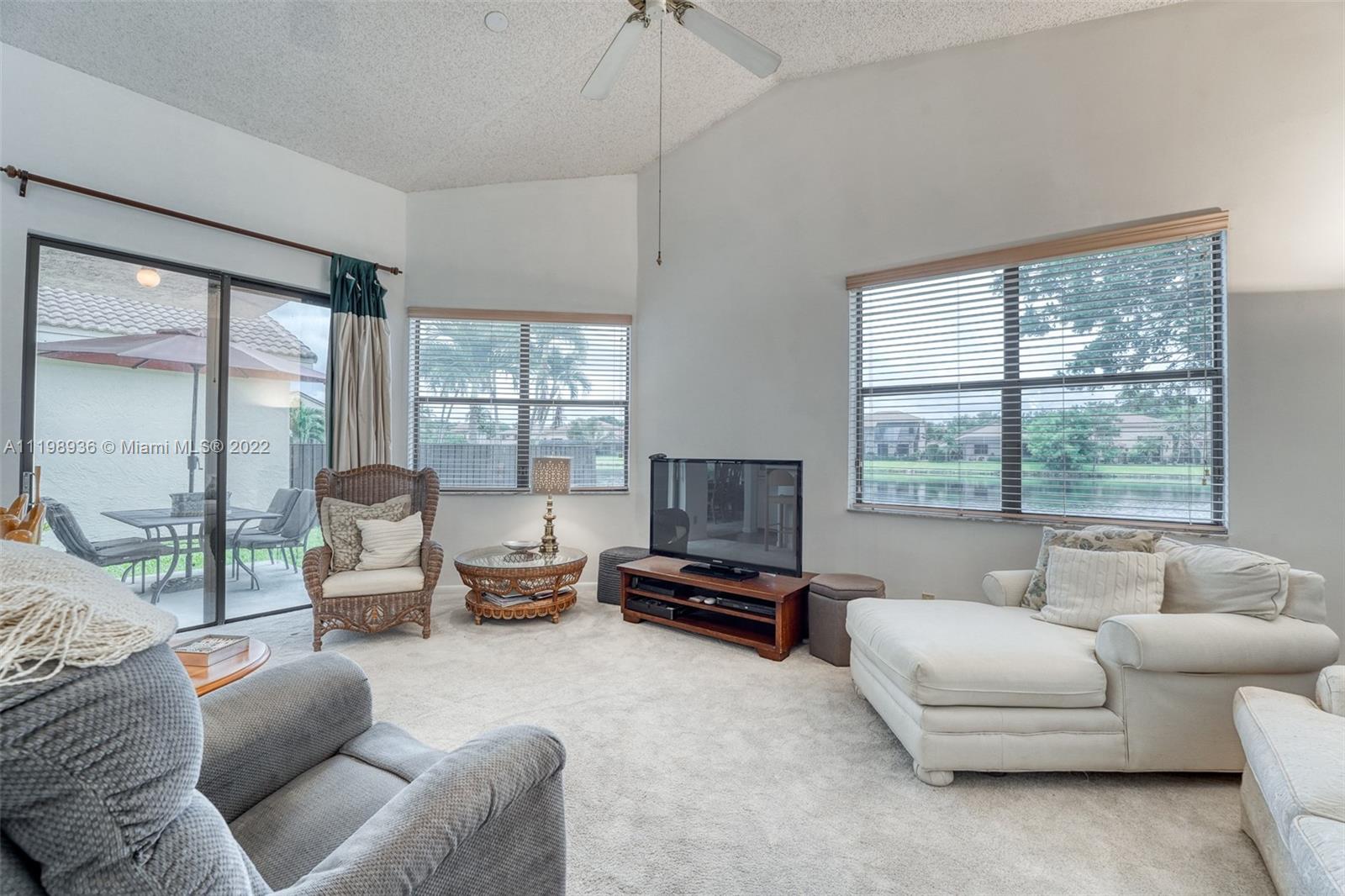 10370 NW 14th St