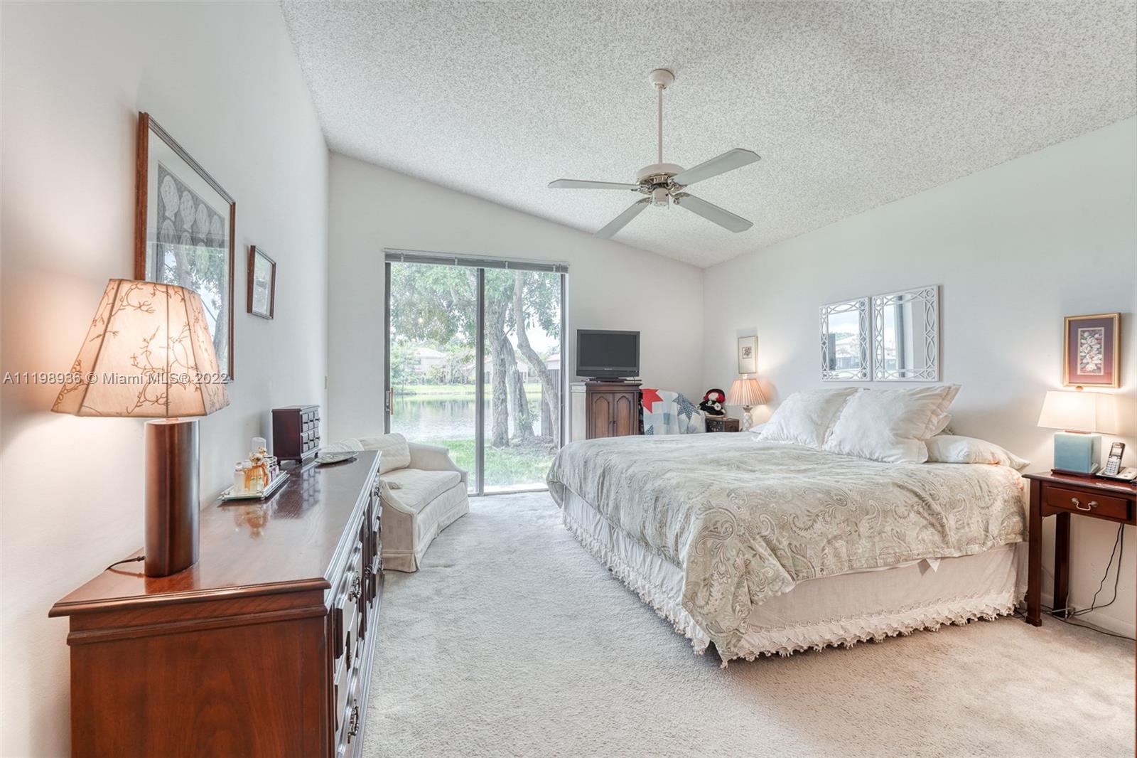 10370 NW 14th St