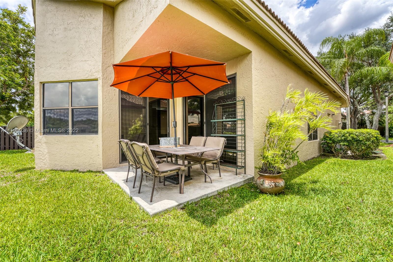 10370 NW 14th St