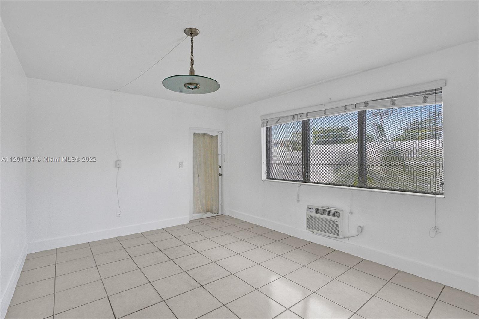 1936 NORMANDY DRIVE Unit: 1-10