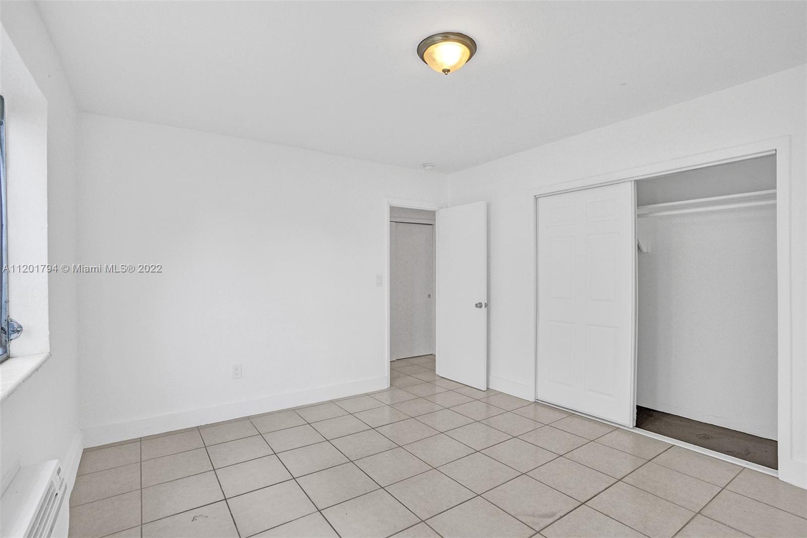 1936 NORMANDY DRIVE Unit: 1-10