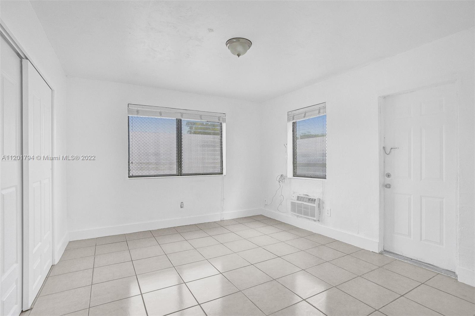 1936 NORMANDY DRIVE Unit: 1-10