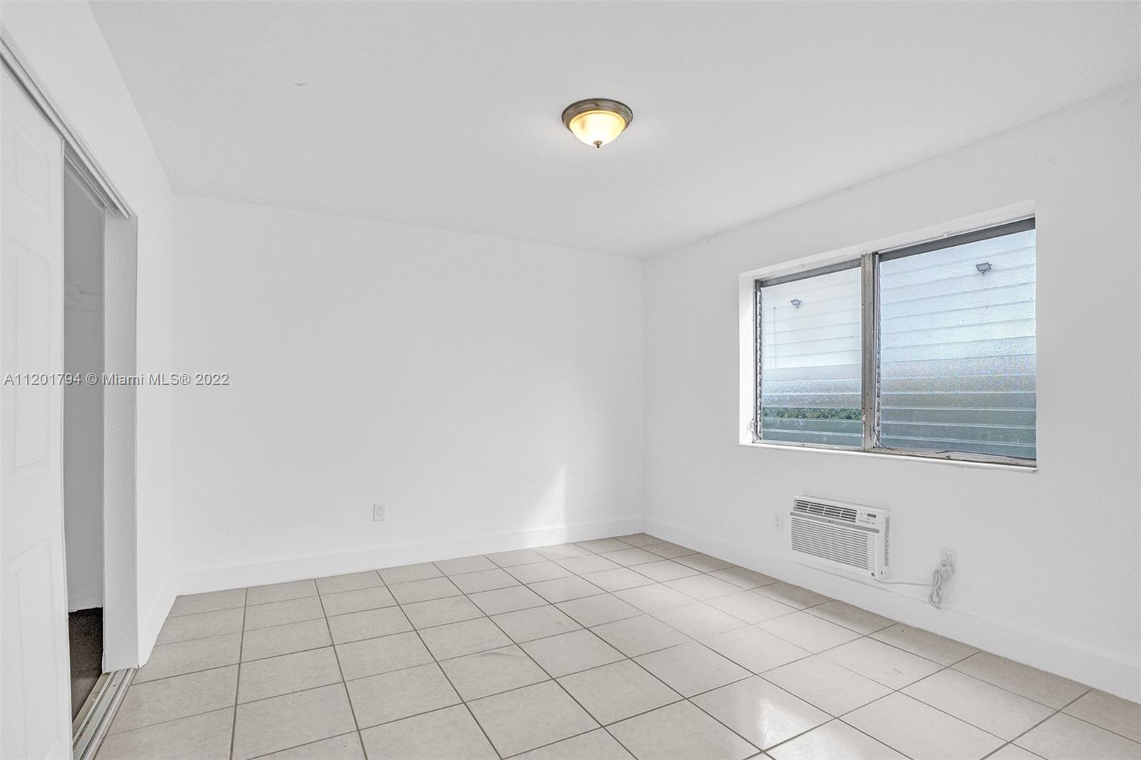 1936 NORMANDY DRIVE Unit: 1-10