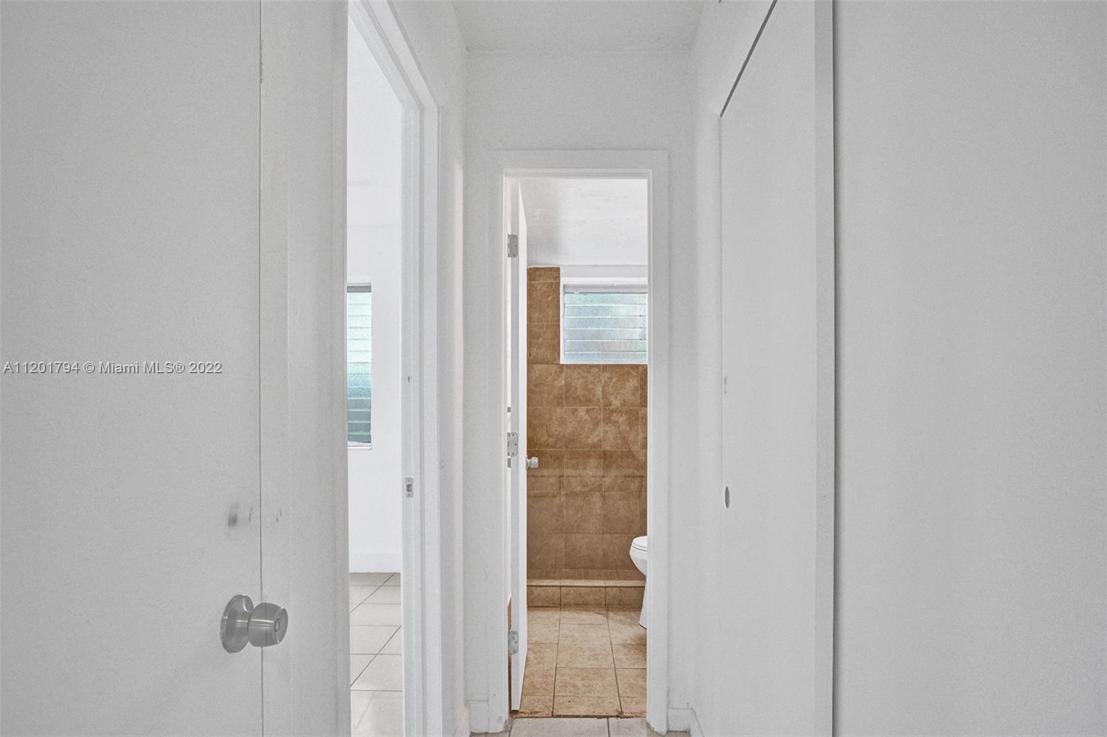 1936 NORMANDY DRIVE Unit: 1-10