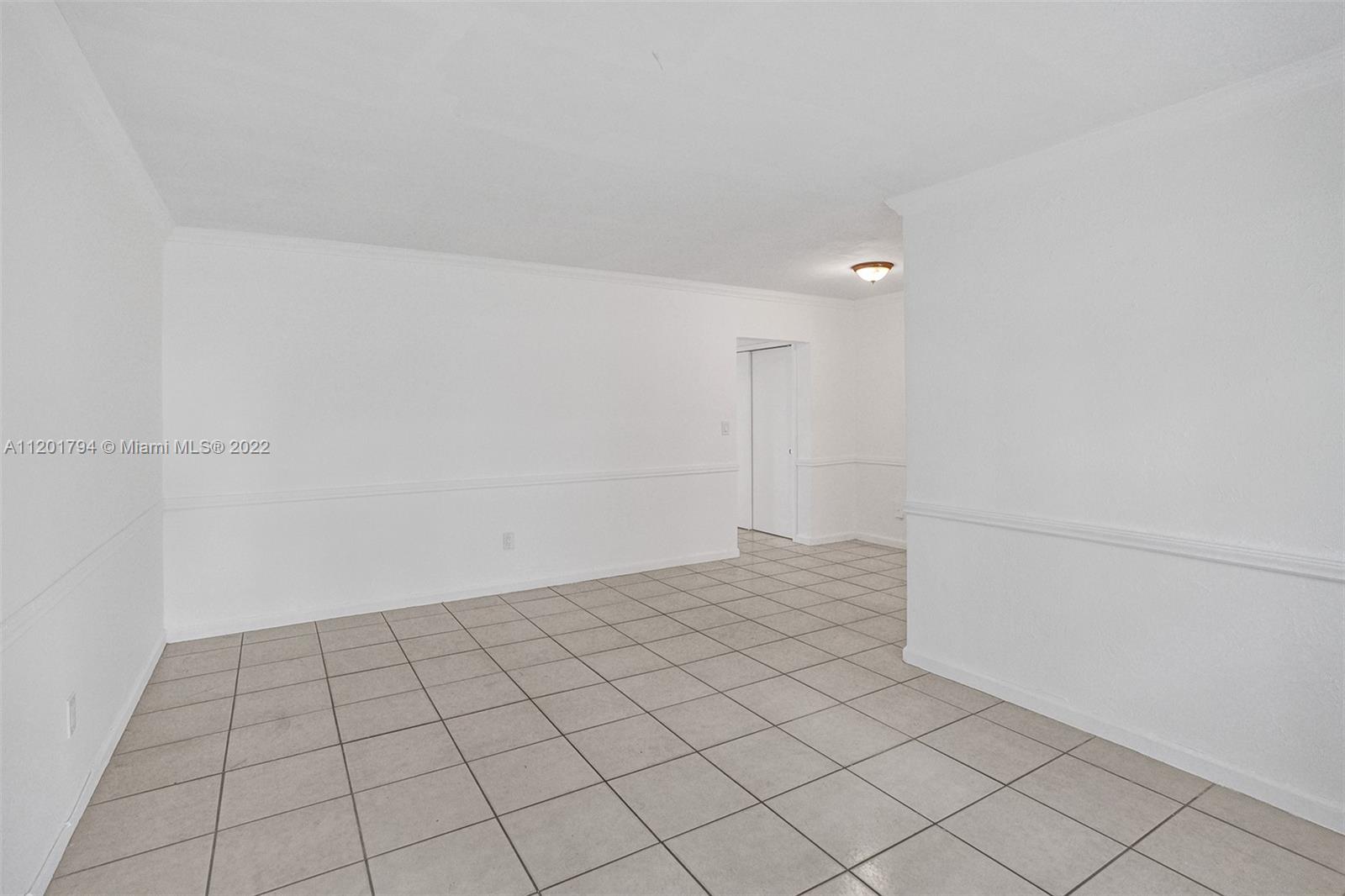 1936 NORMANDY DRIVE Unit: 1-10