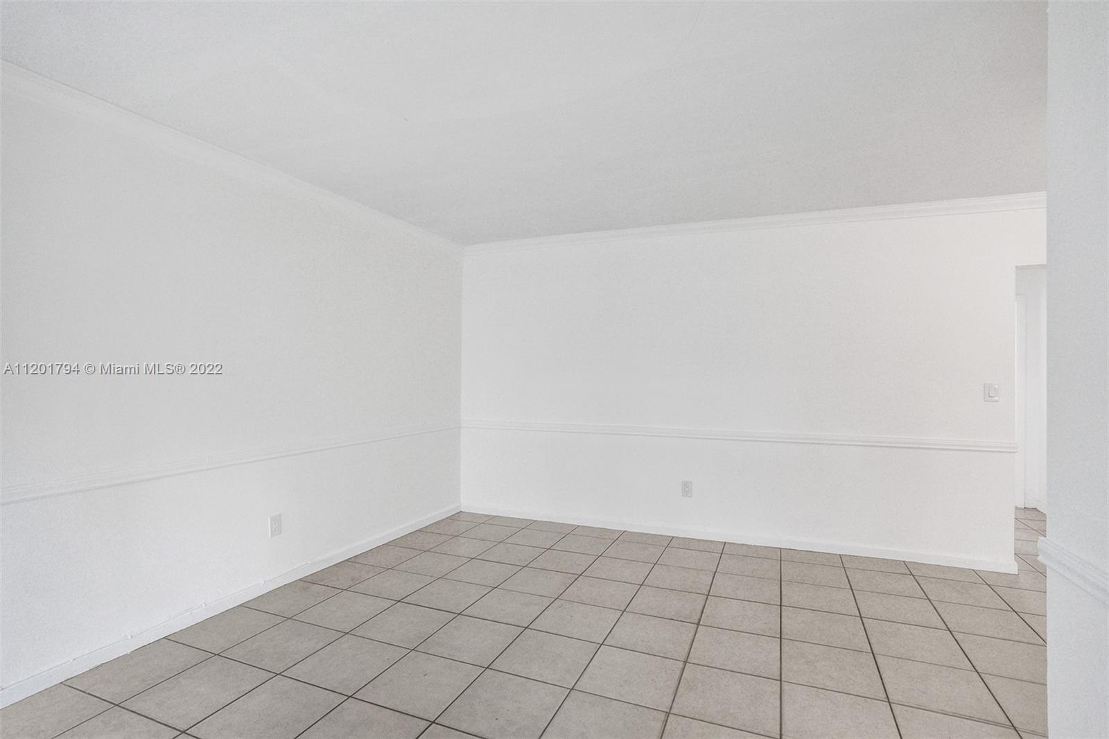 1936 NORMANDY DRIVE Unit: 1-10