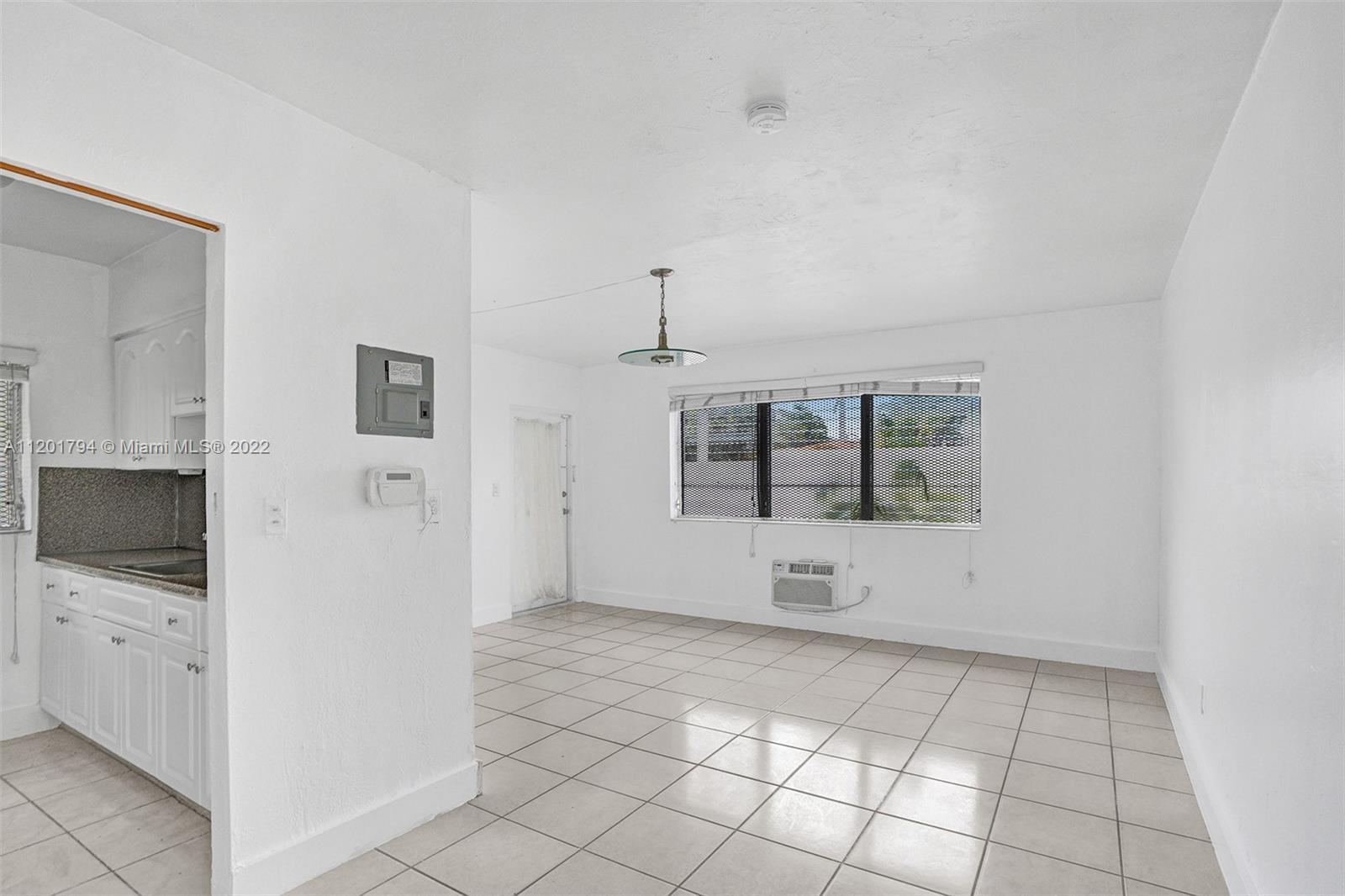 1936 NORMANDY DRIVE Unit: 1-10