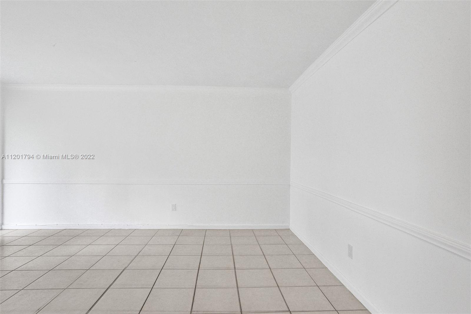 1936 NORMANDY DRIVE Unit: 1-10