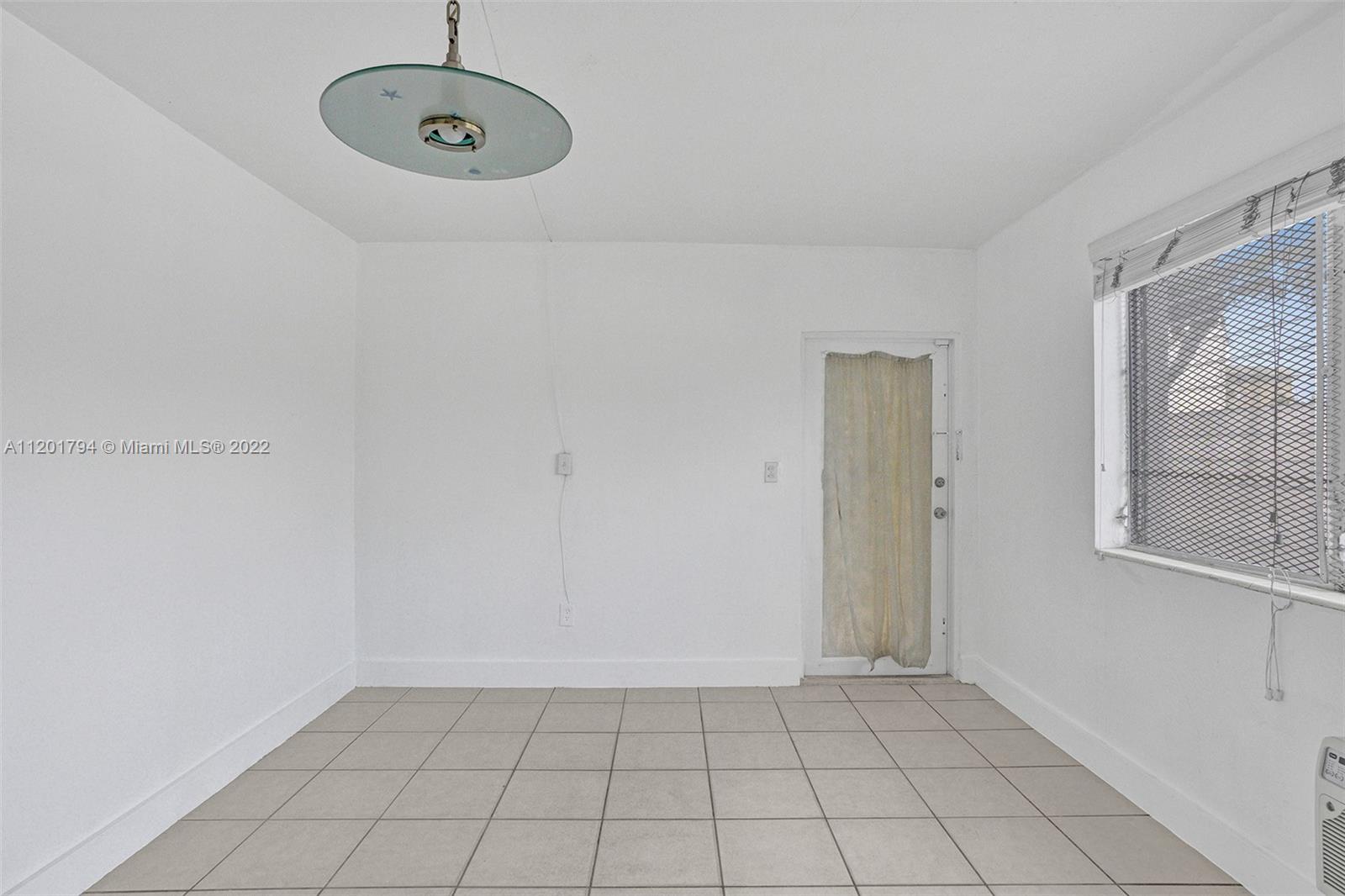 1936 NORMANDY DRIVE Unit: 1-10