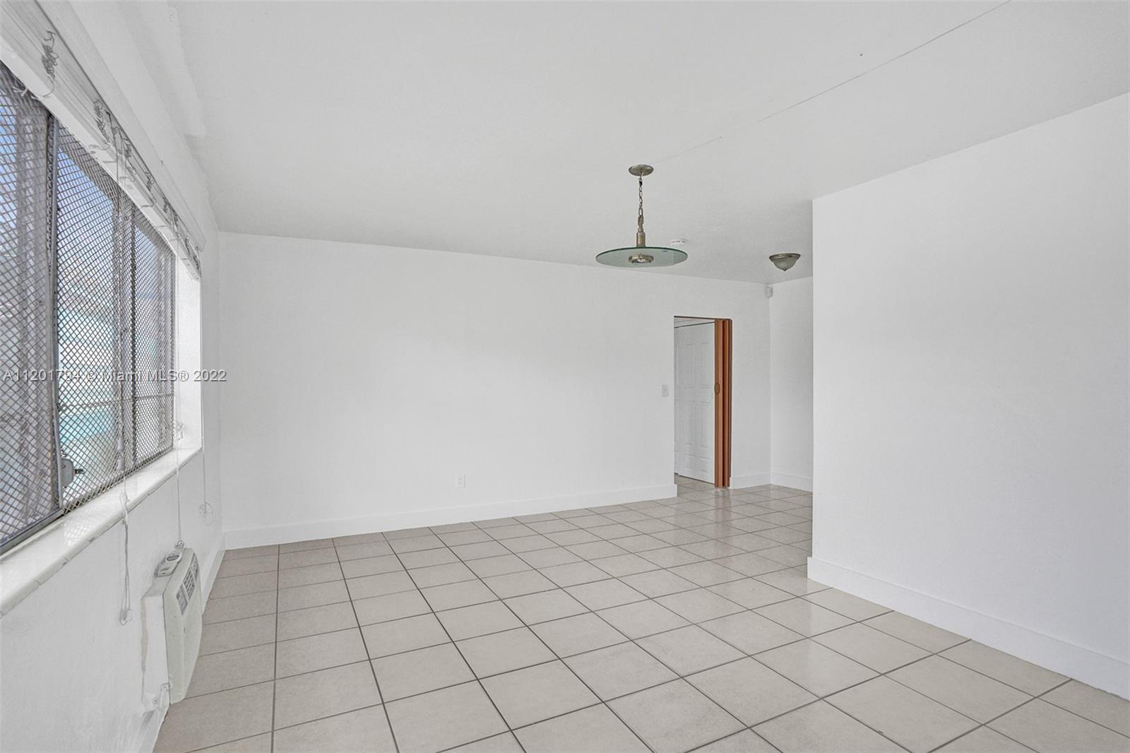 1936 NORMANDY DRIVE Unit: 1-10