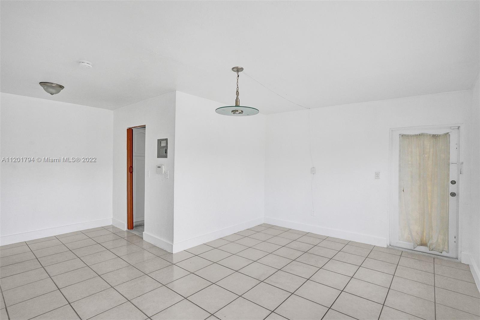 1936 NORMANDY DRIVE Unit: 1-10
