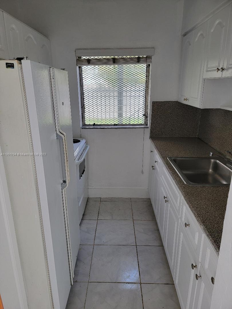 1936 NORMANDY DRIVE Unit: 1-10