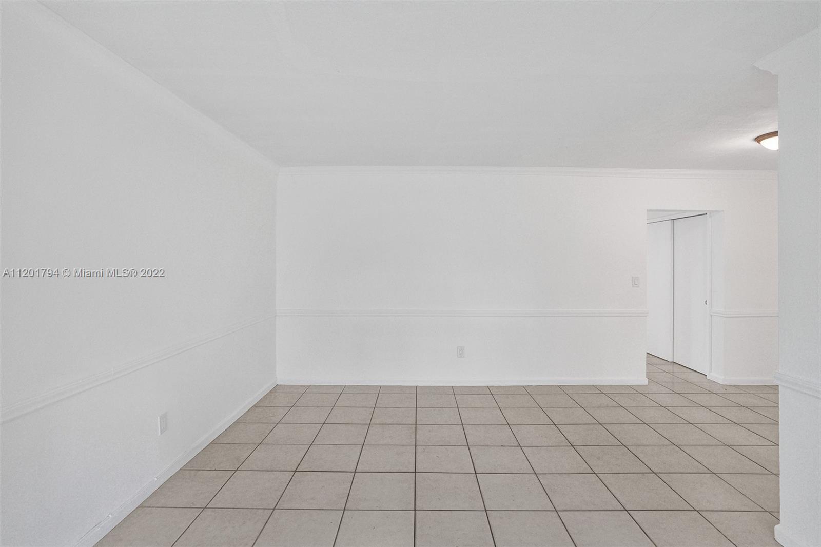 1936 NORMANDY DRIVE Unit: 1-10